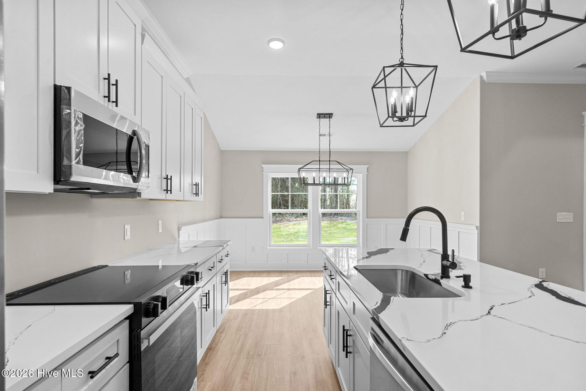 100513305 | Photo 18