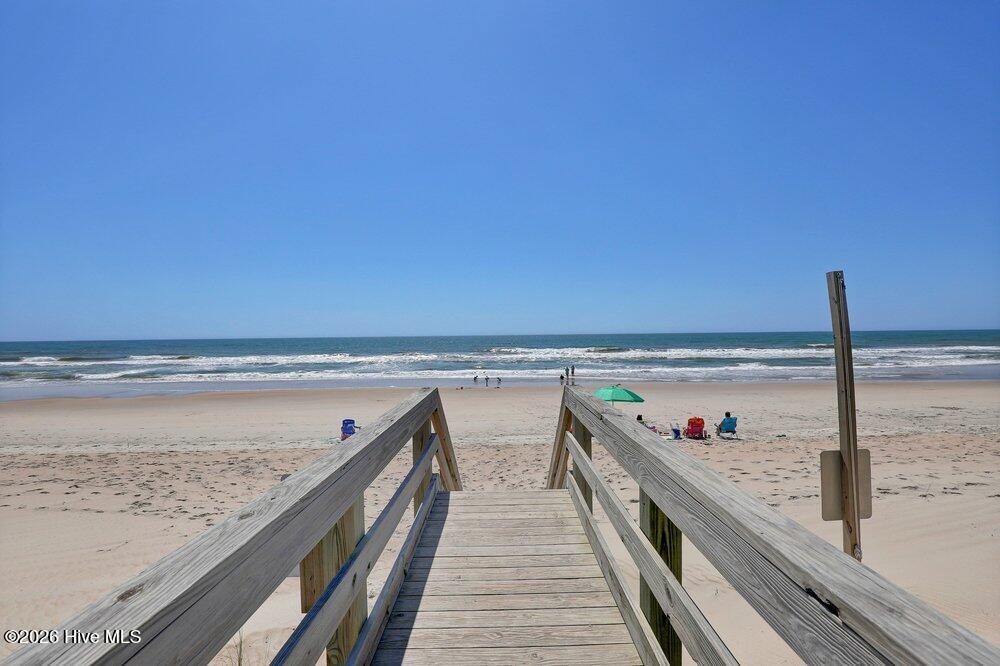 100552100 | Photo 57