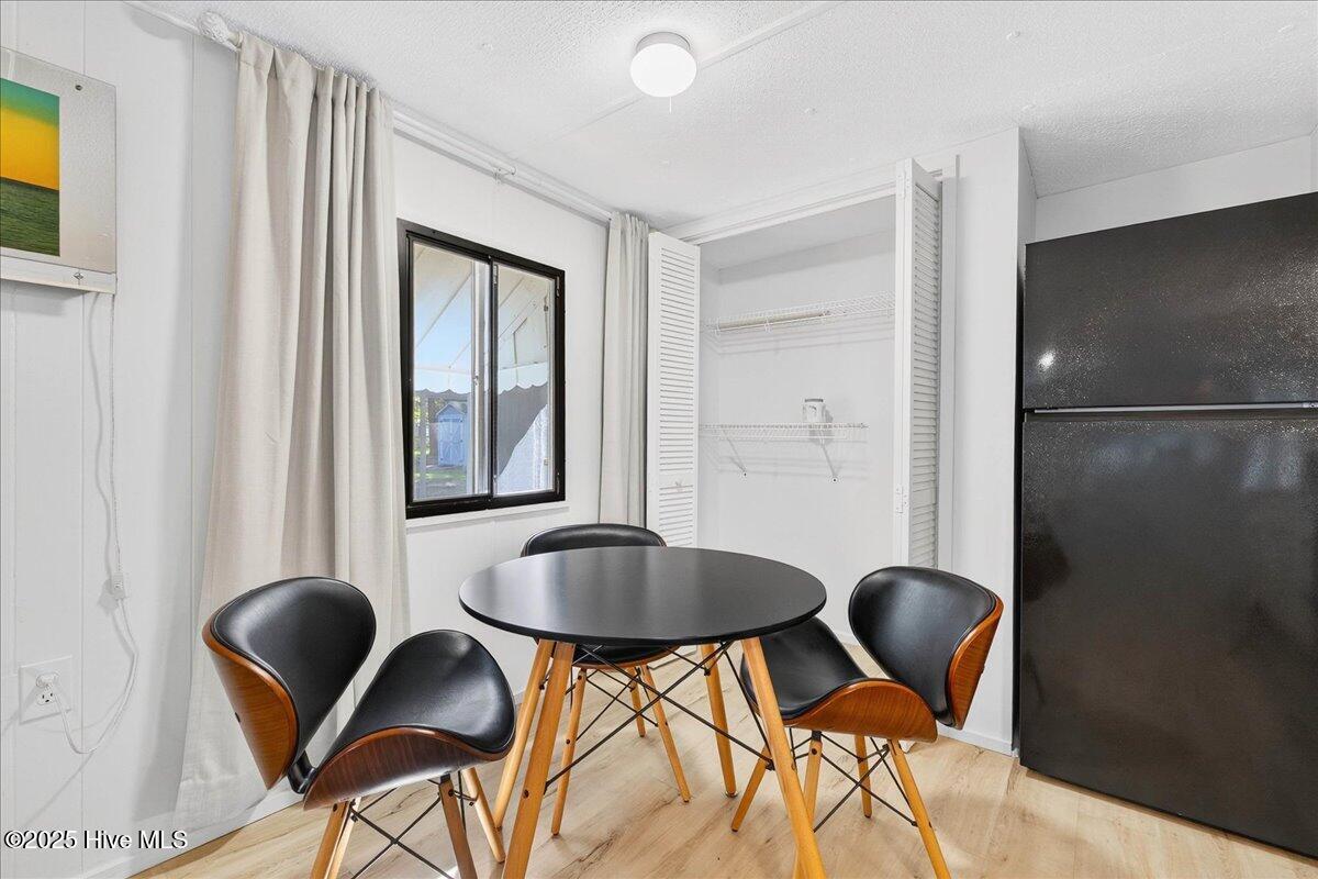 100559629 | Photo 24