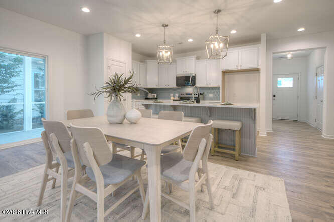 100549572 | Photo 11