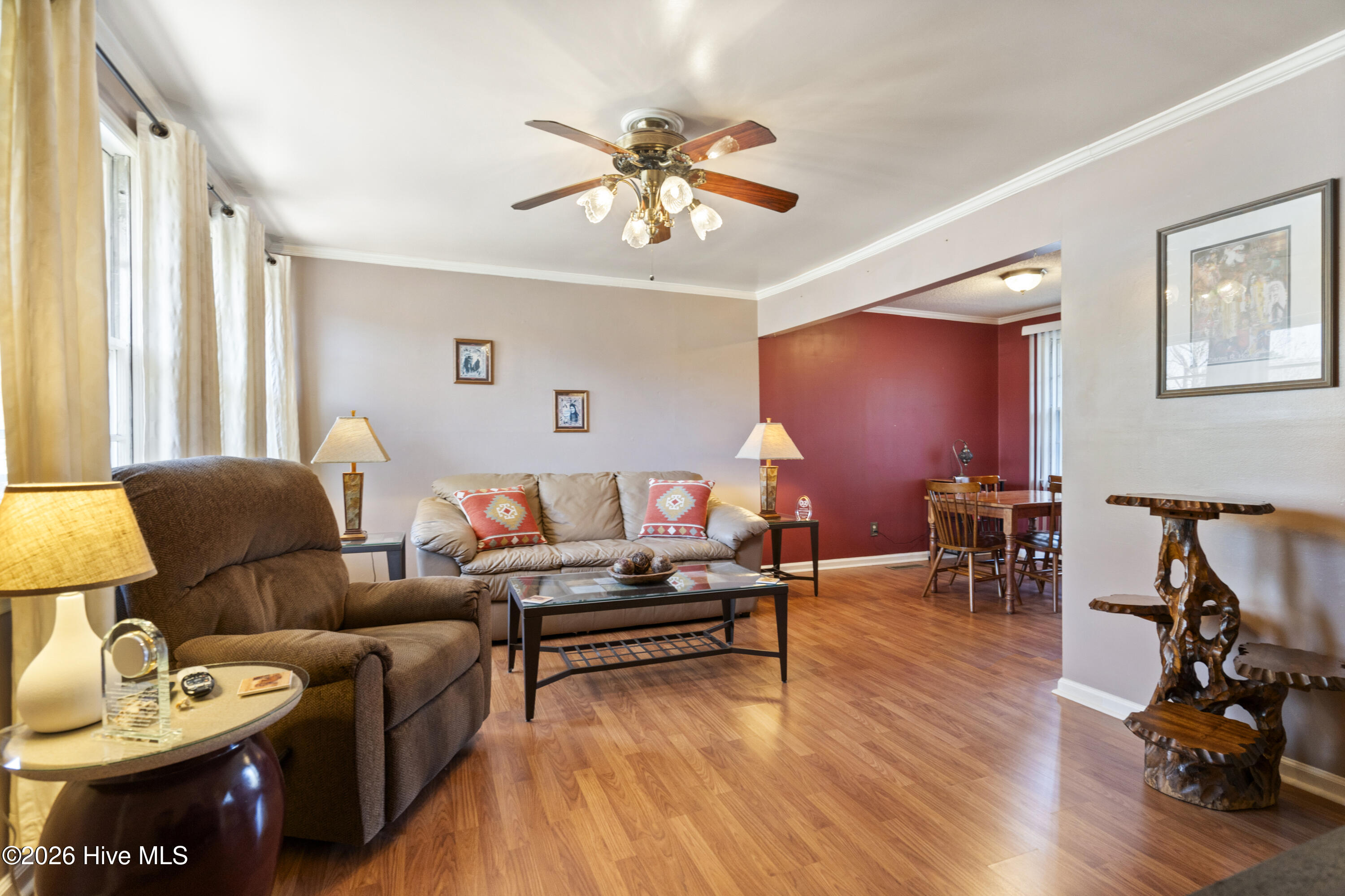 100549971 | Photo 12