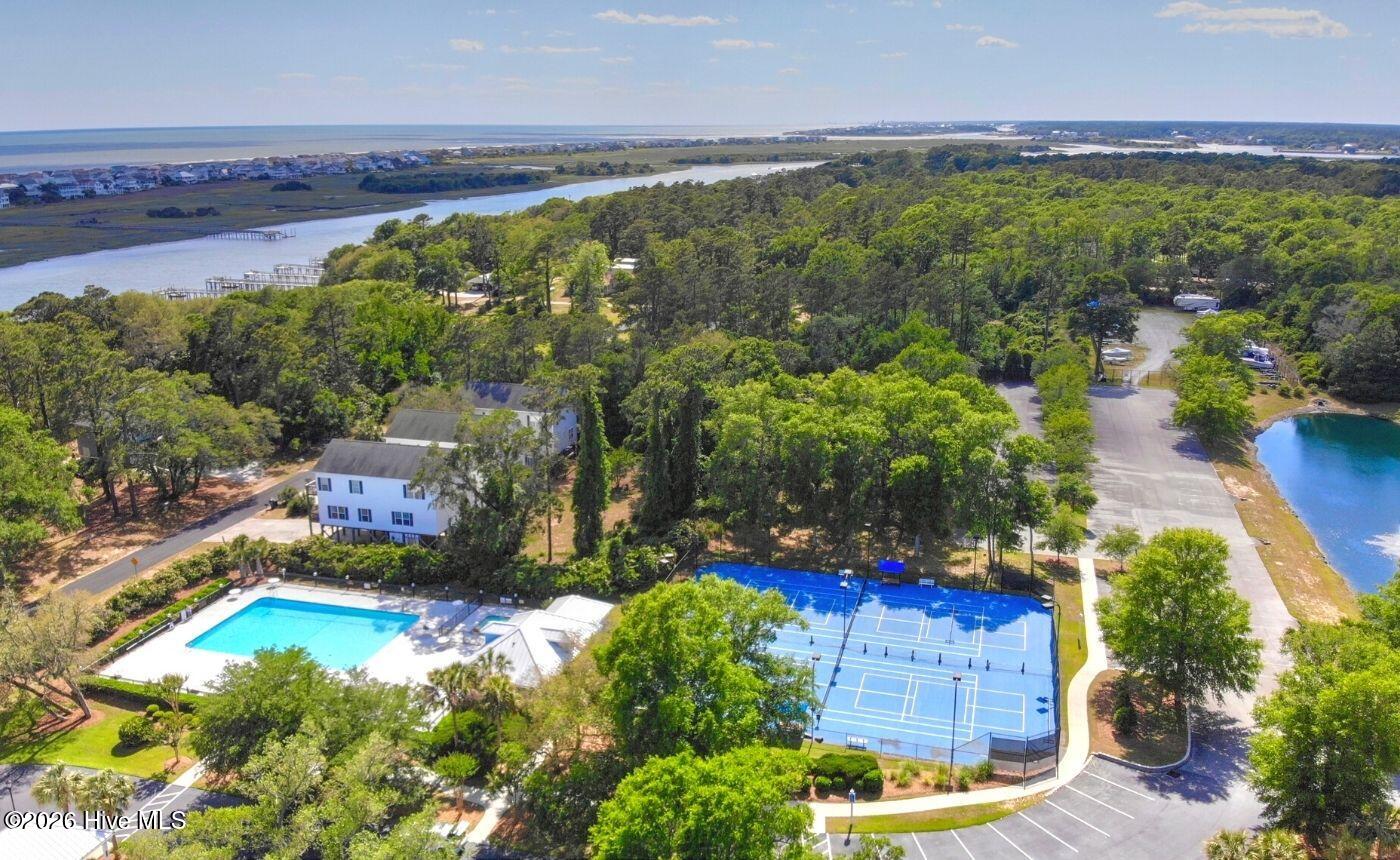 100548749 | Photo 11