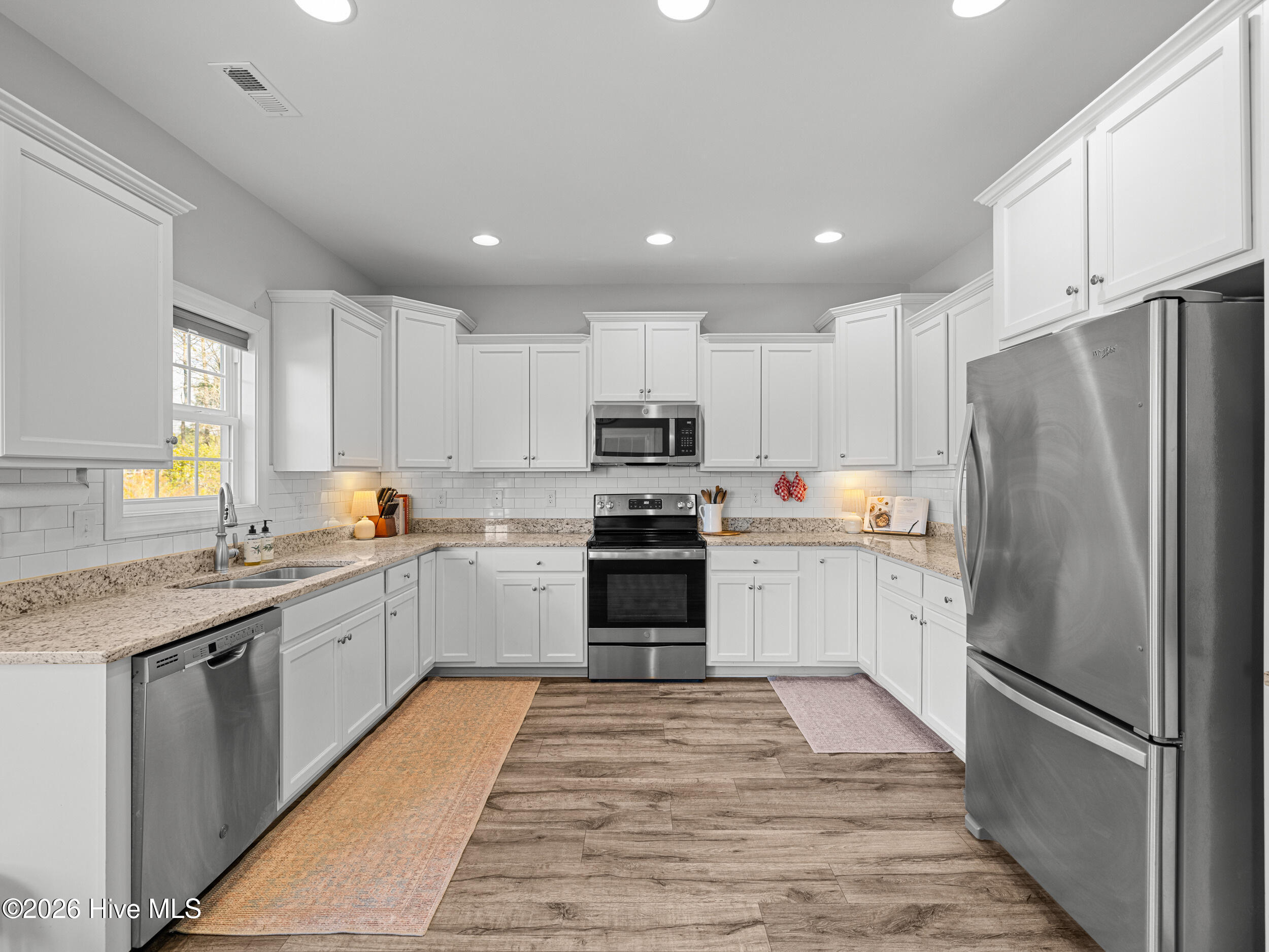 100553436 | Photo 20