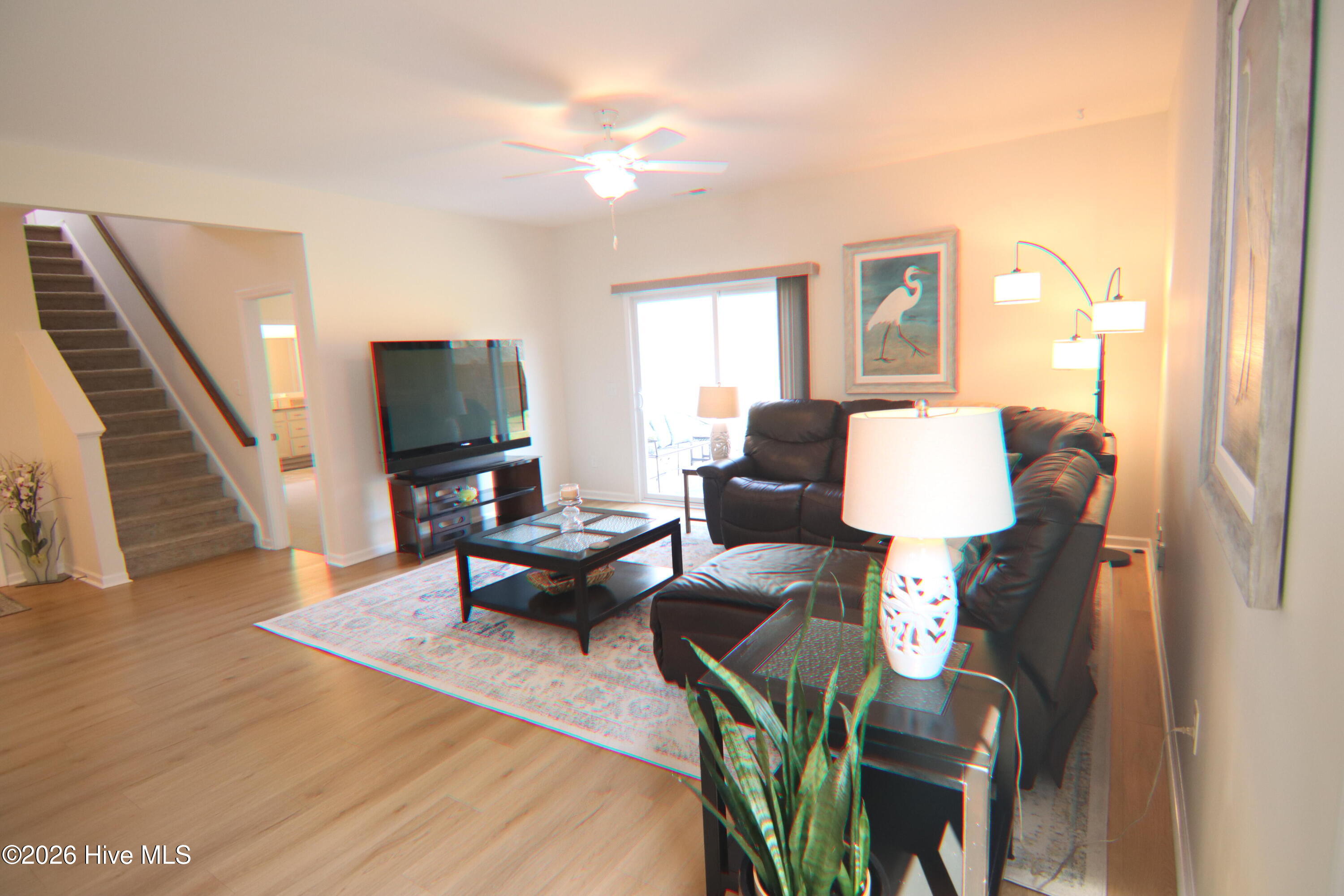 100565825 | Photo 12