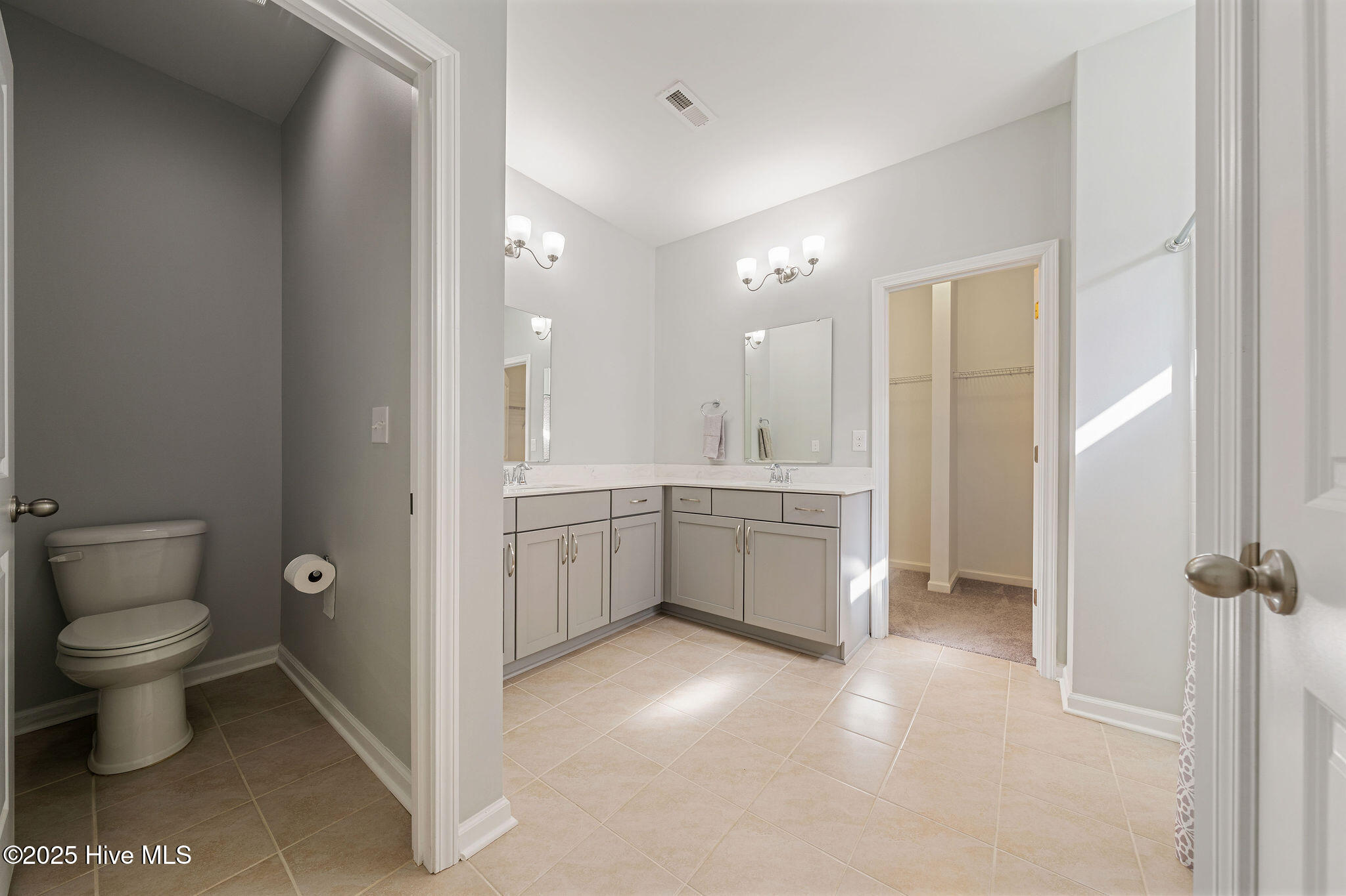 100550824 | Photo 33