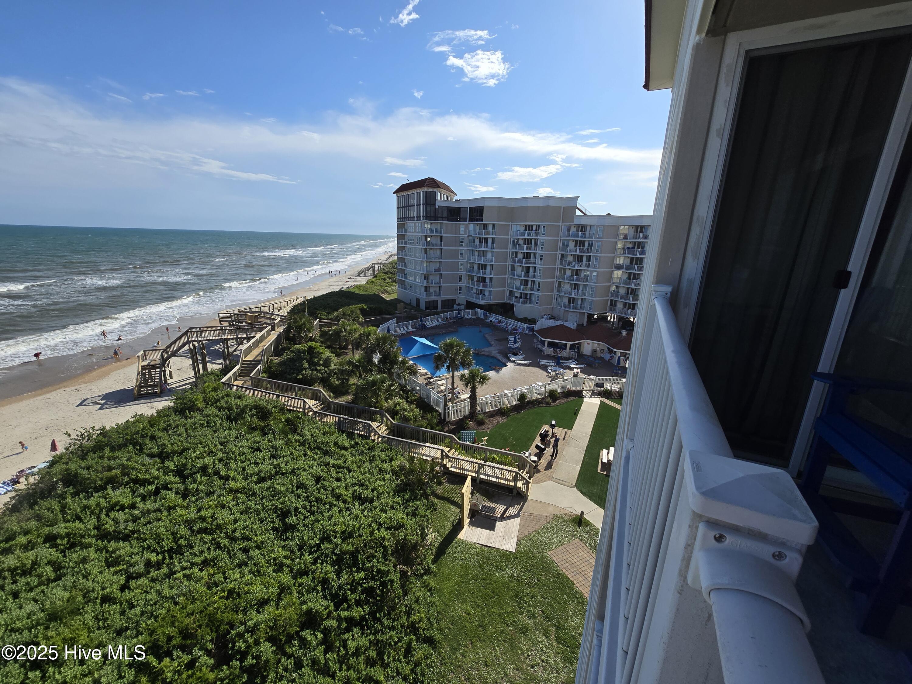 100520081 | Photo 48