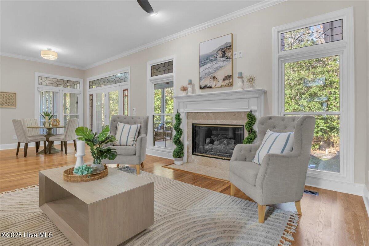 100545058 | Photo 11