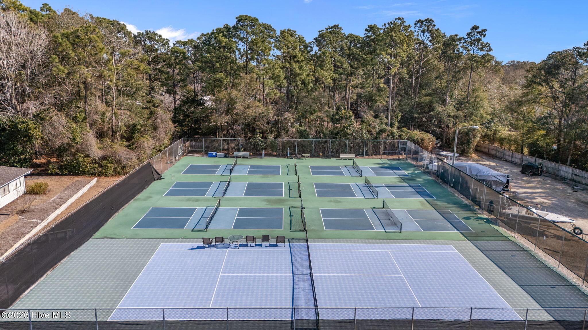 100553708 | Photo 40