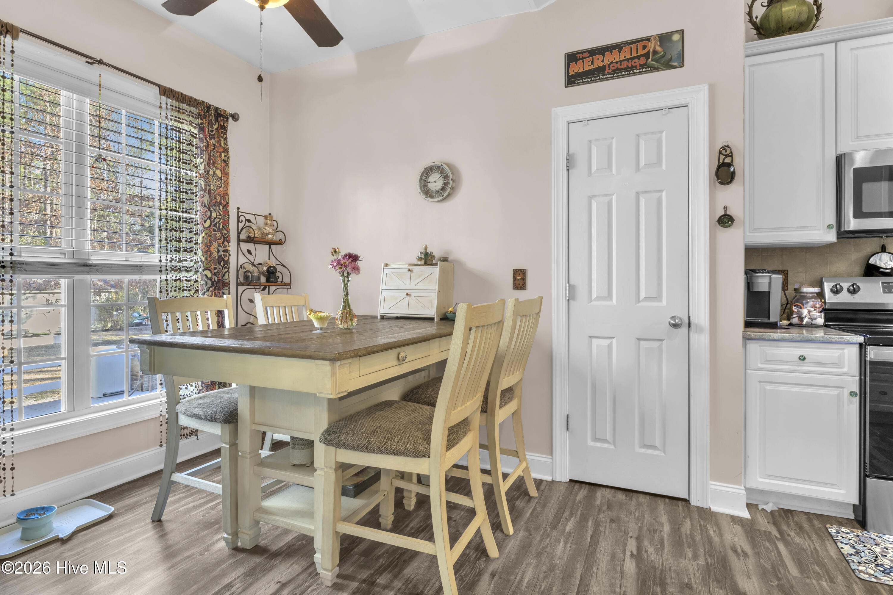 100561283 | Photo 11