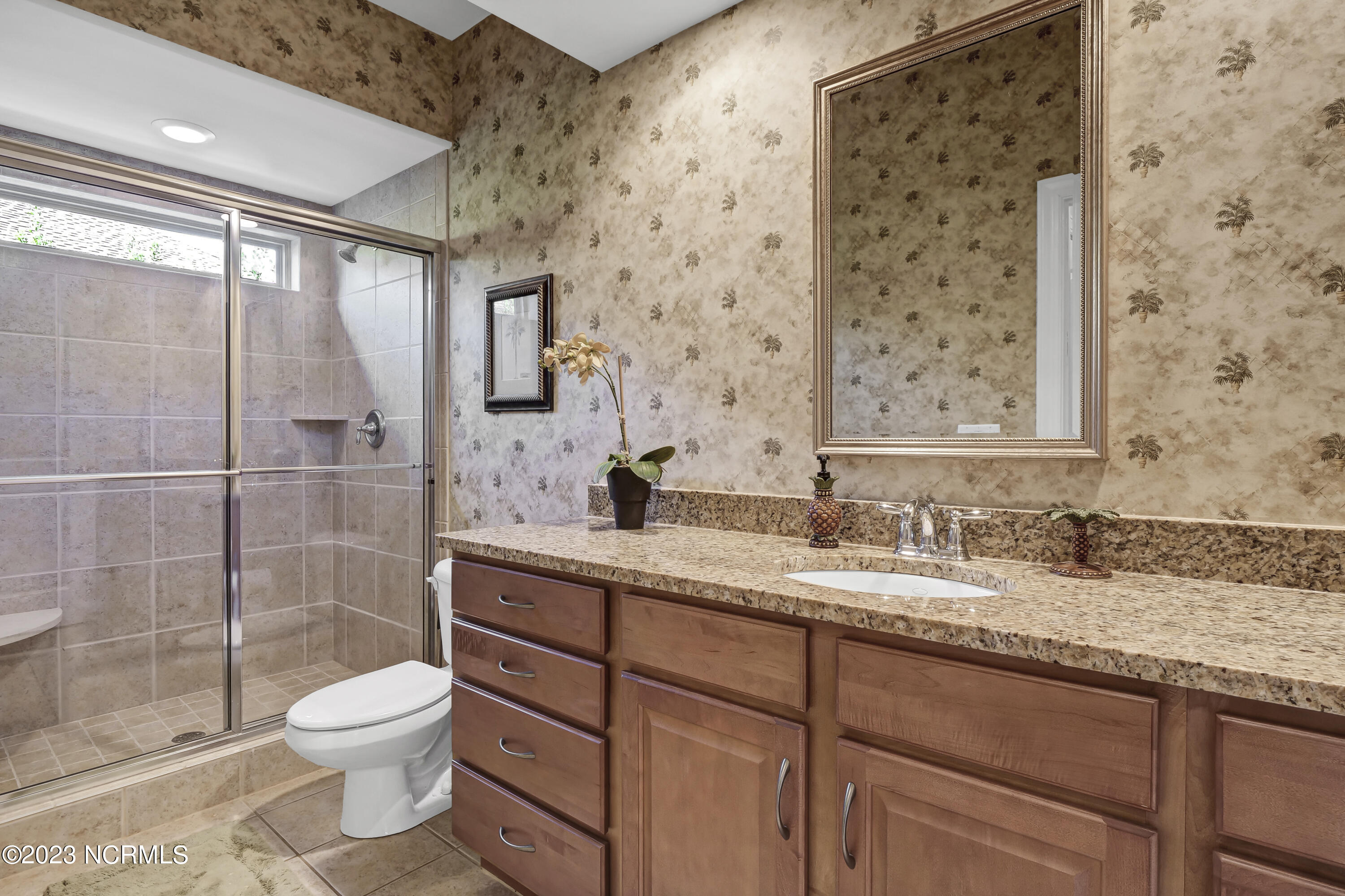 100555006 | Photo 12