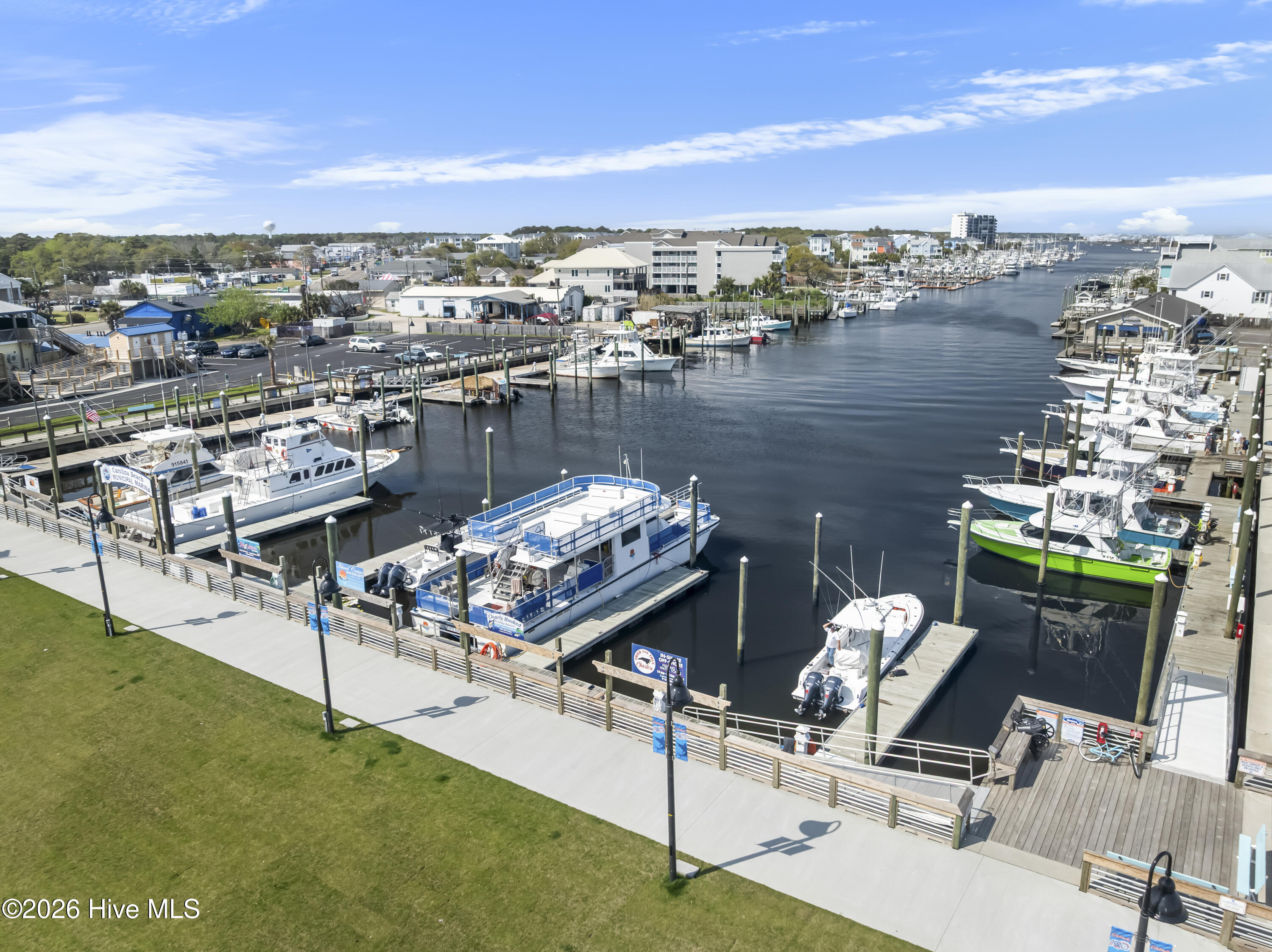 100566755 | Photo 46