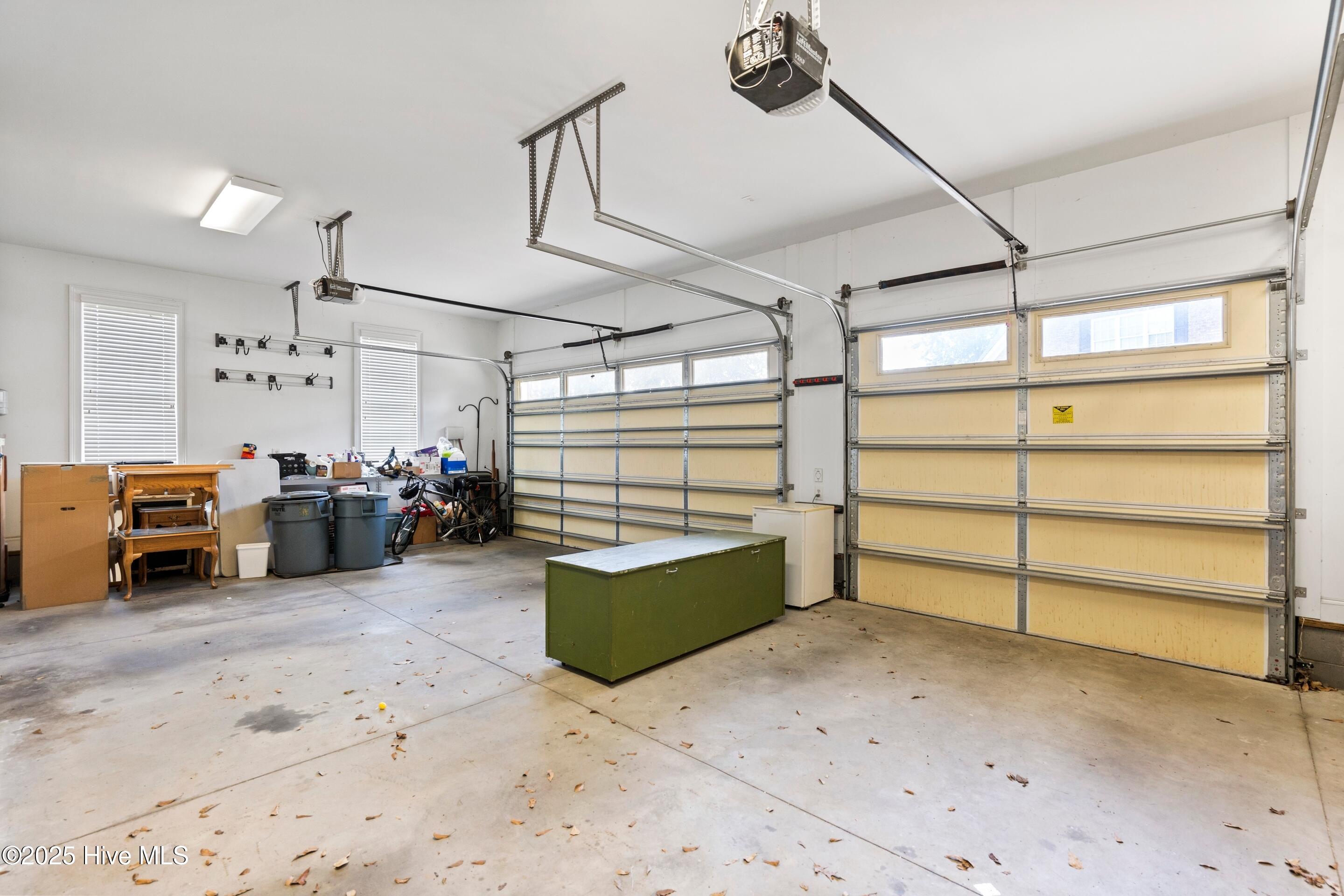 100518438 | Photo 58