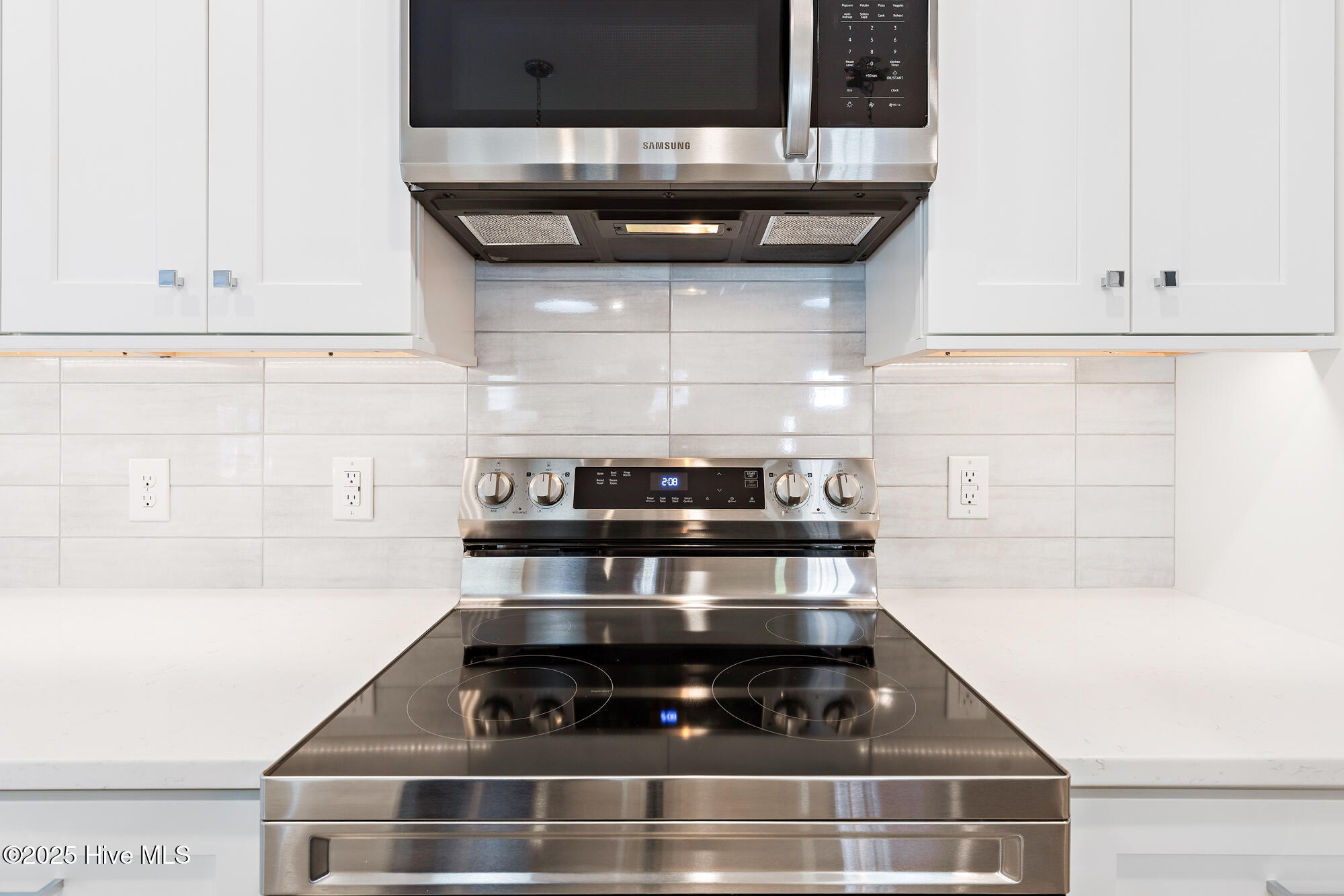 100514744 | Photo 28