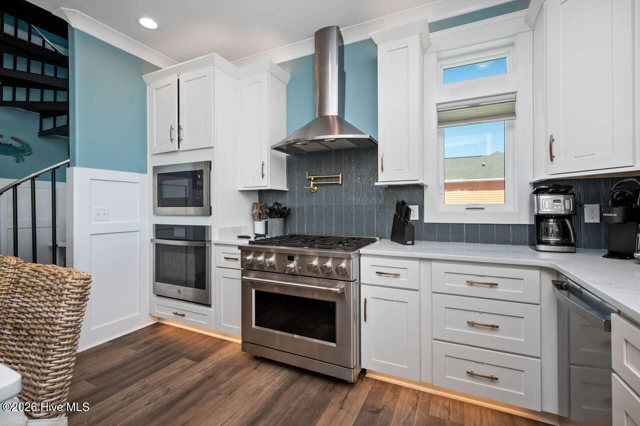 100560212 | Photo 13