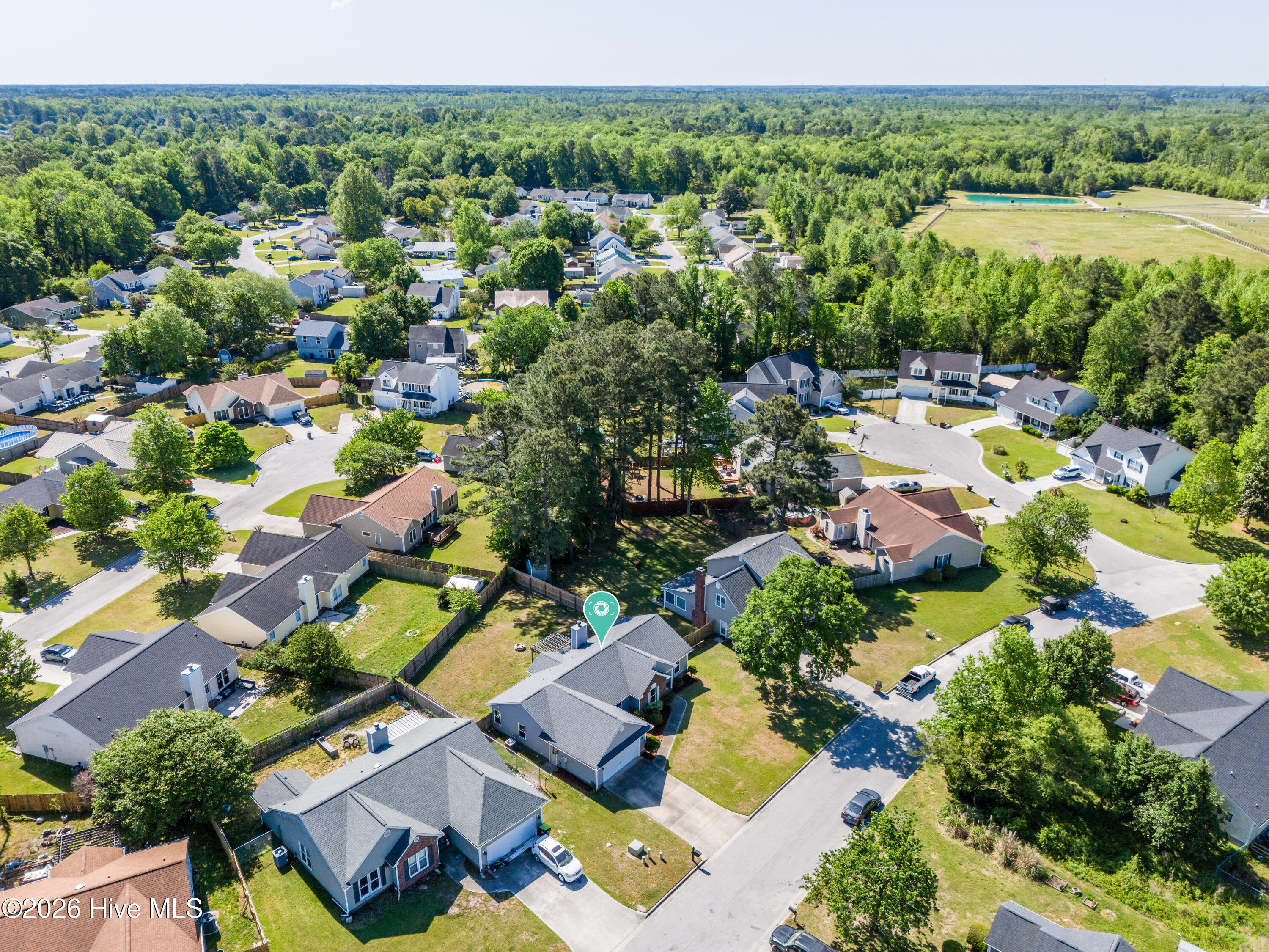 100568979 | Photo 35