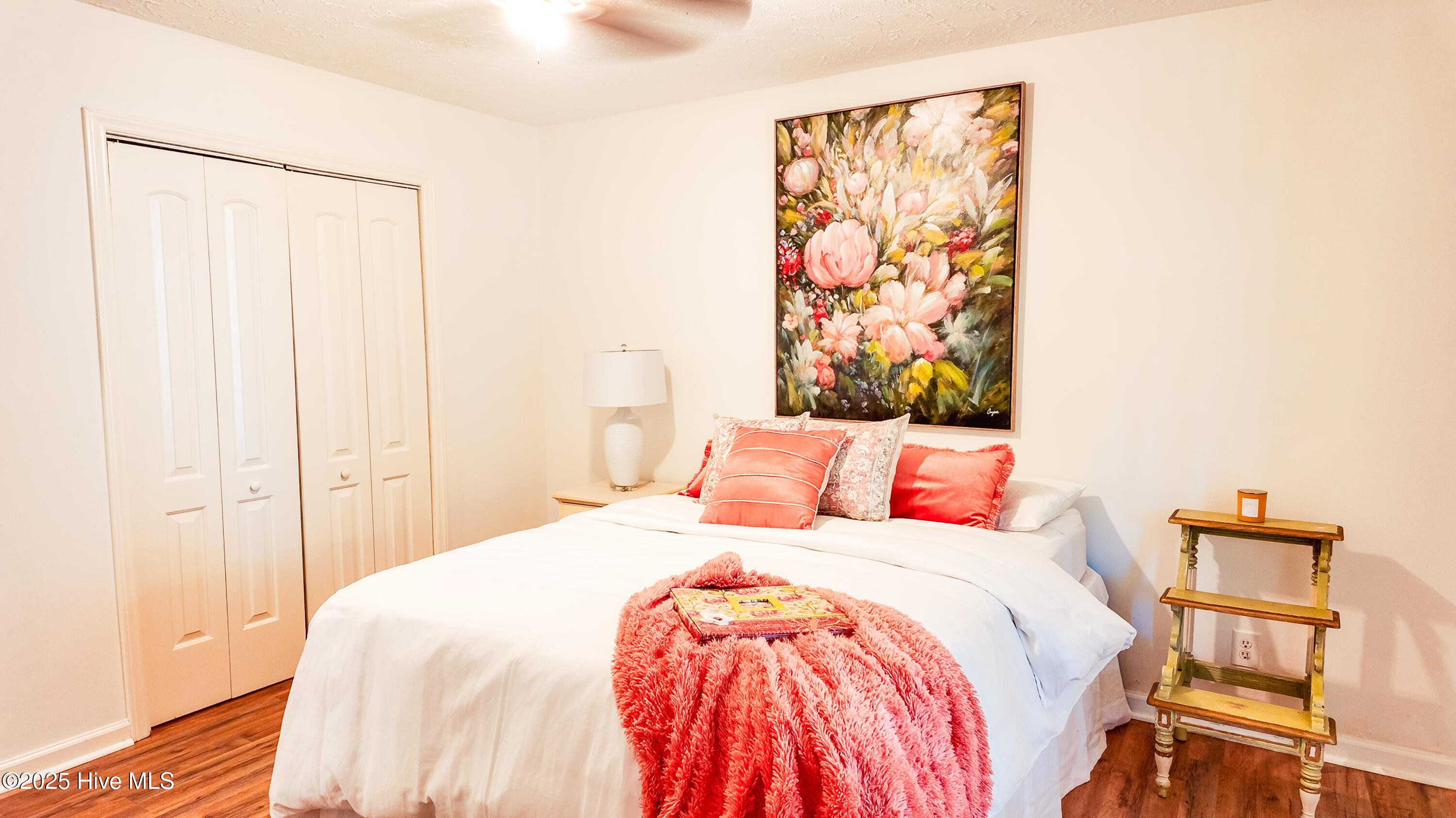 100517636 | Photo 18