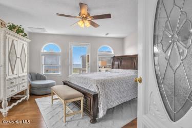 100510345 | Photo 21