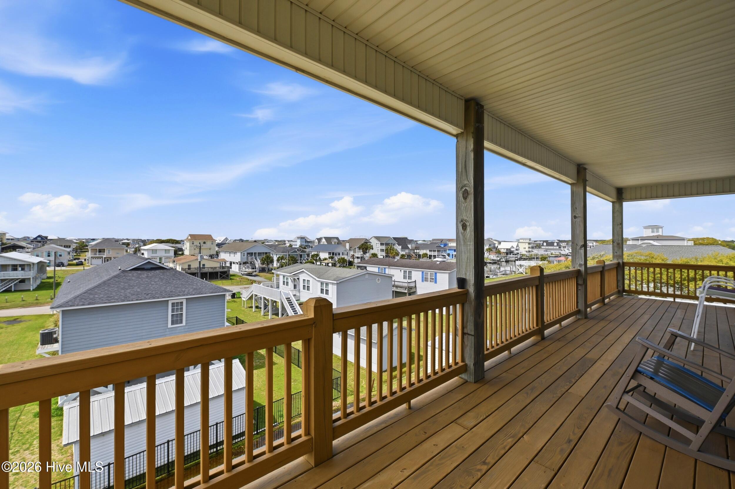 100566113 | Photo 44