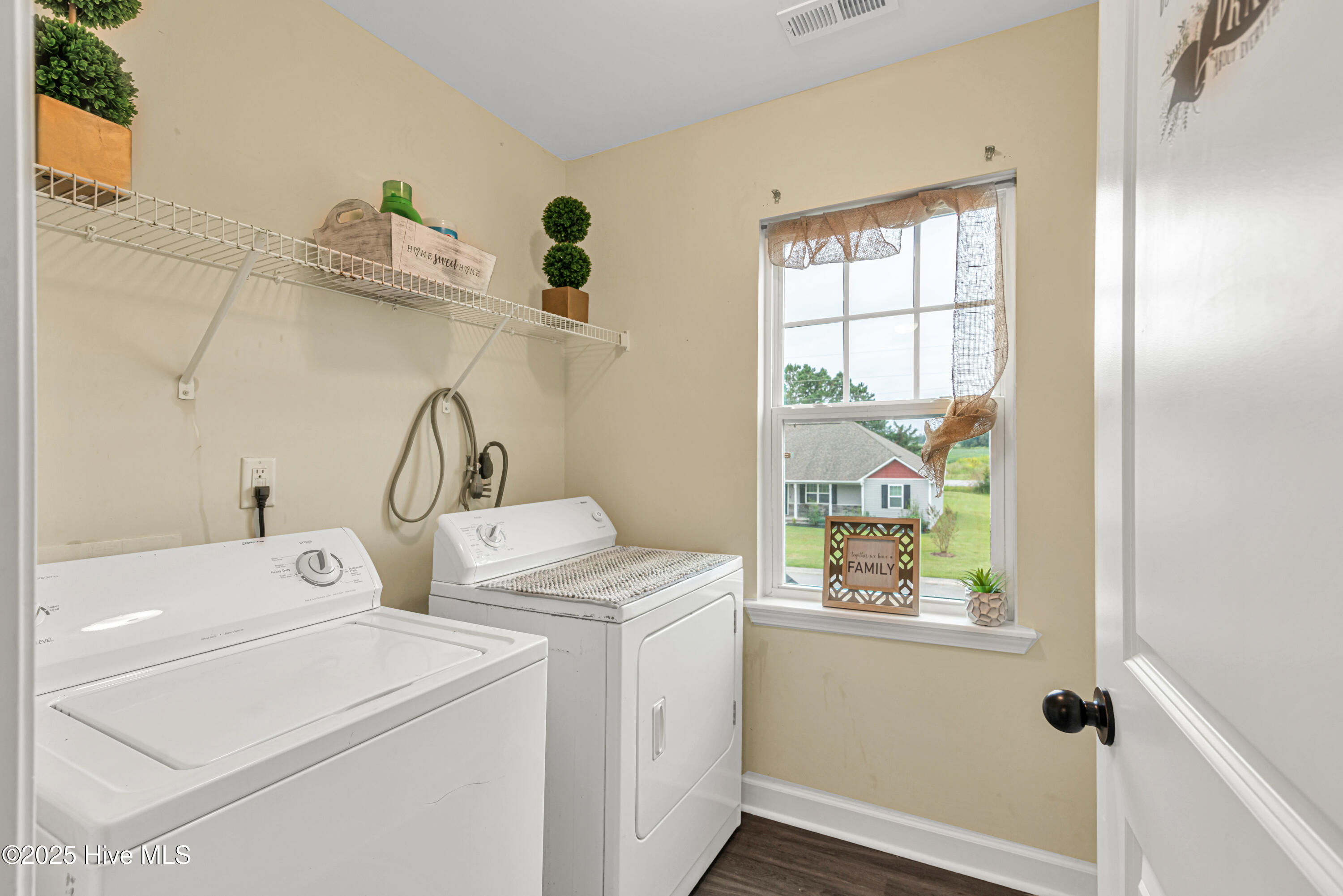 100531224 | Photo 35