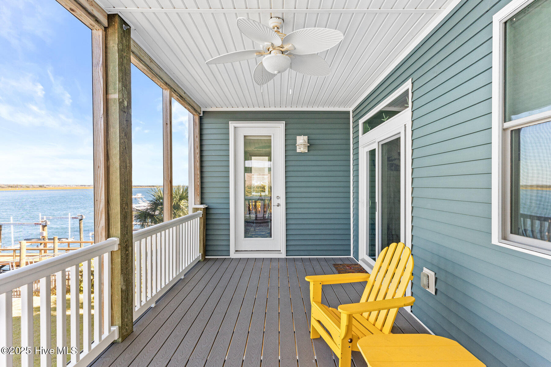 100538043 | Photo 15