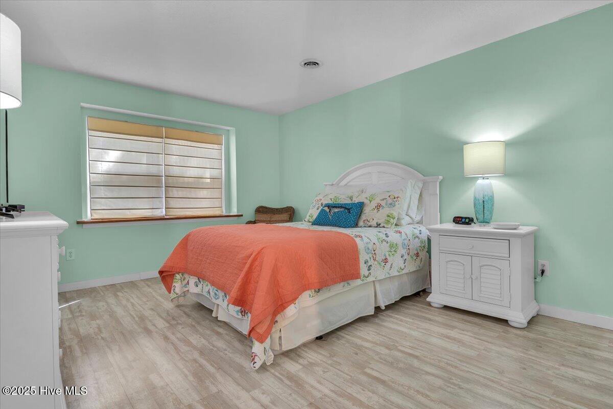 100535425 | Photo 28