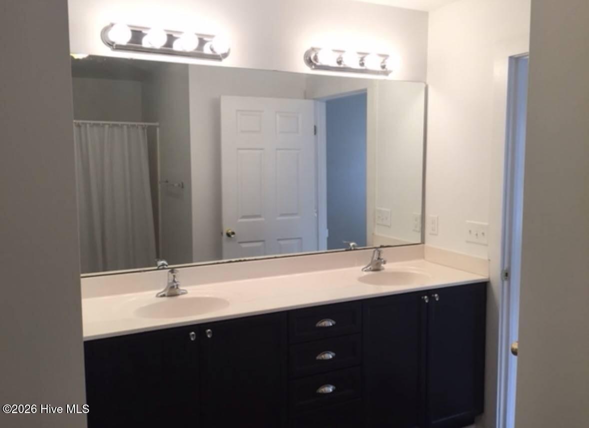 100562540 | Photo 10