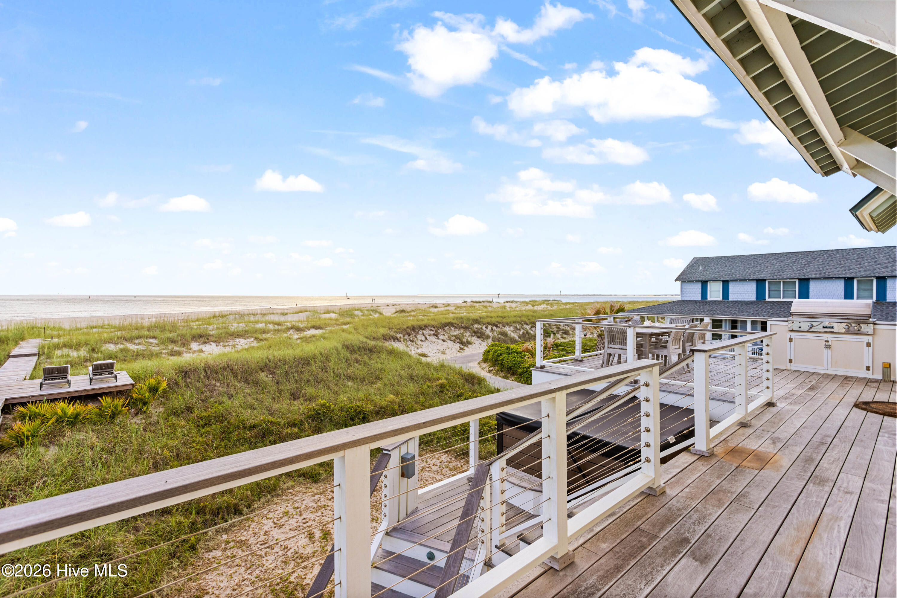 100569964 | Photo 21