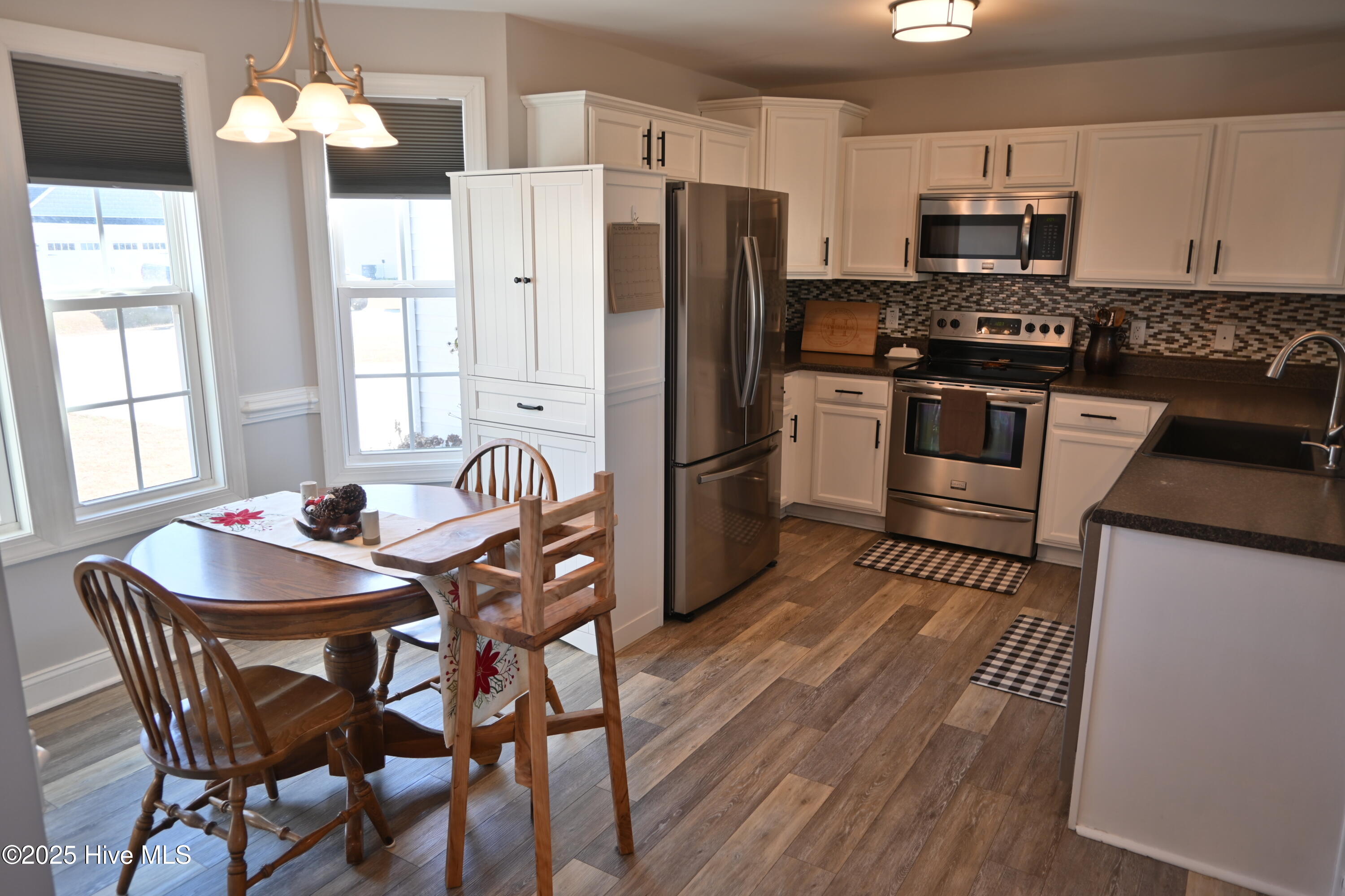 100547173 | Photo 13