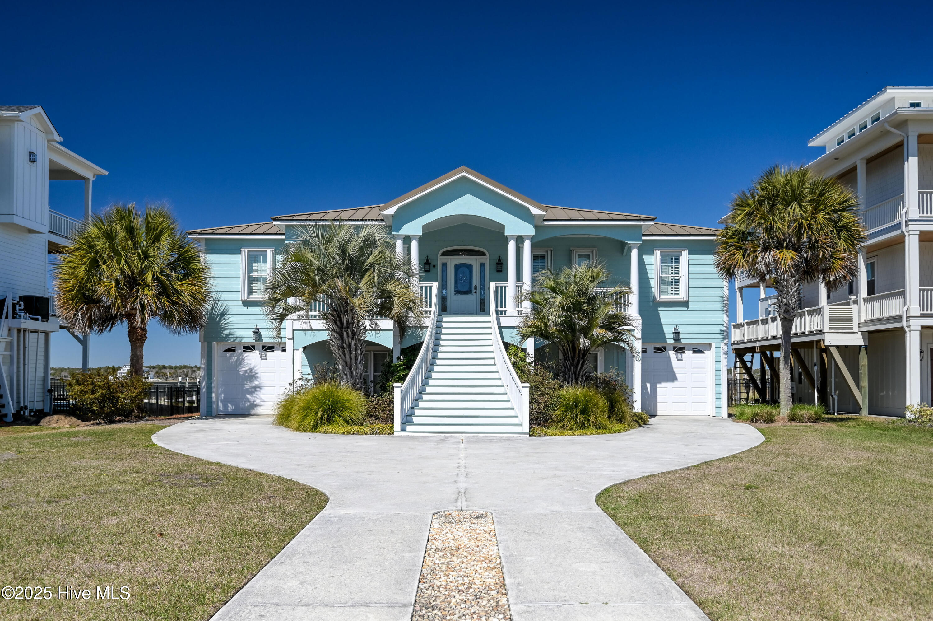40 Sailview Drive, North Topsail Beach, NC 28460 – photo 3: Front Elevation
