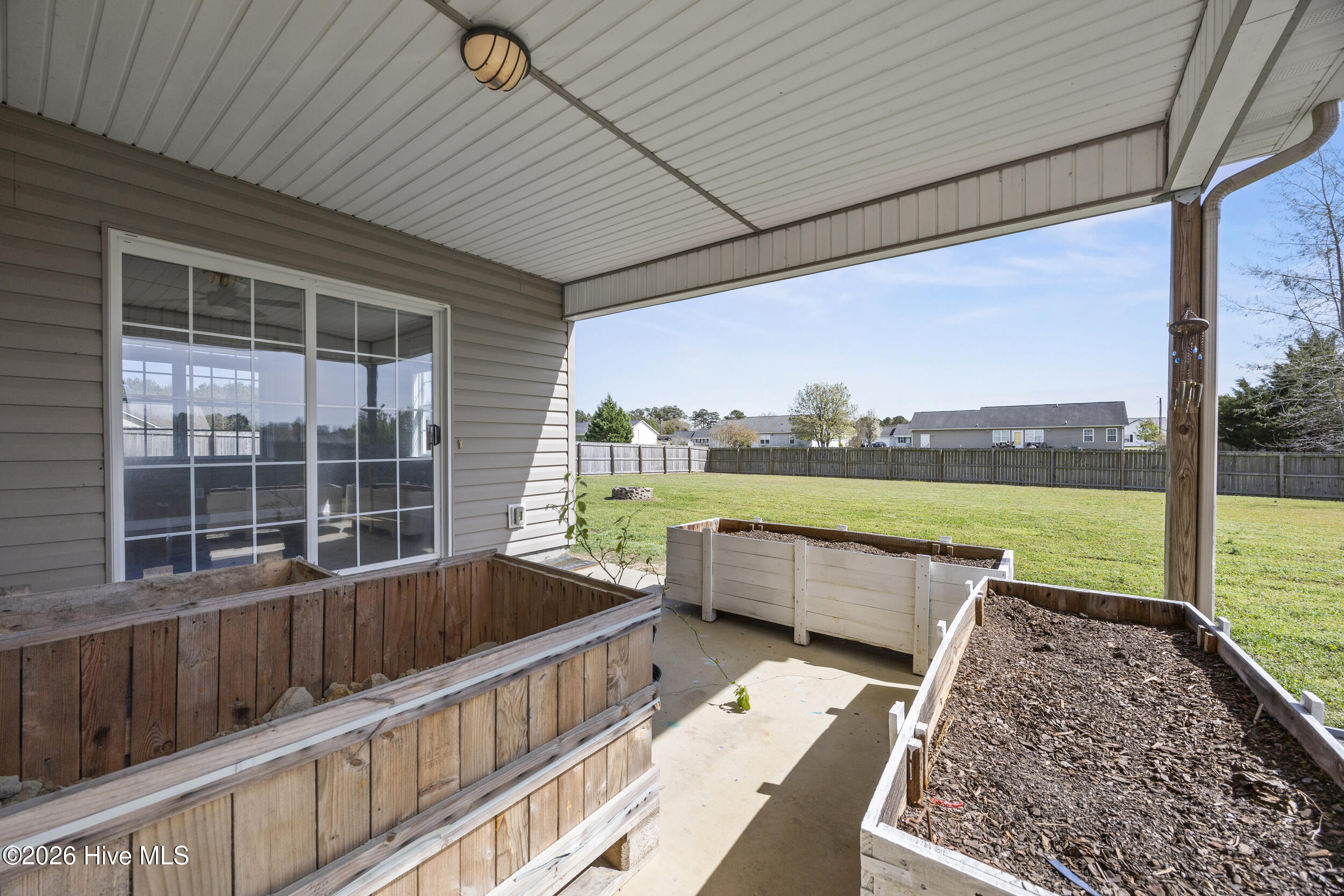 100564039 | Photo 37