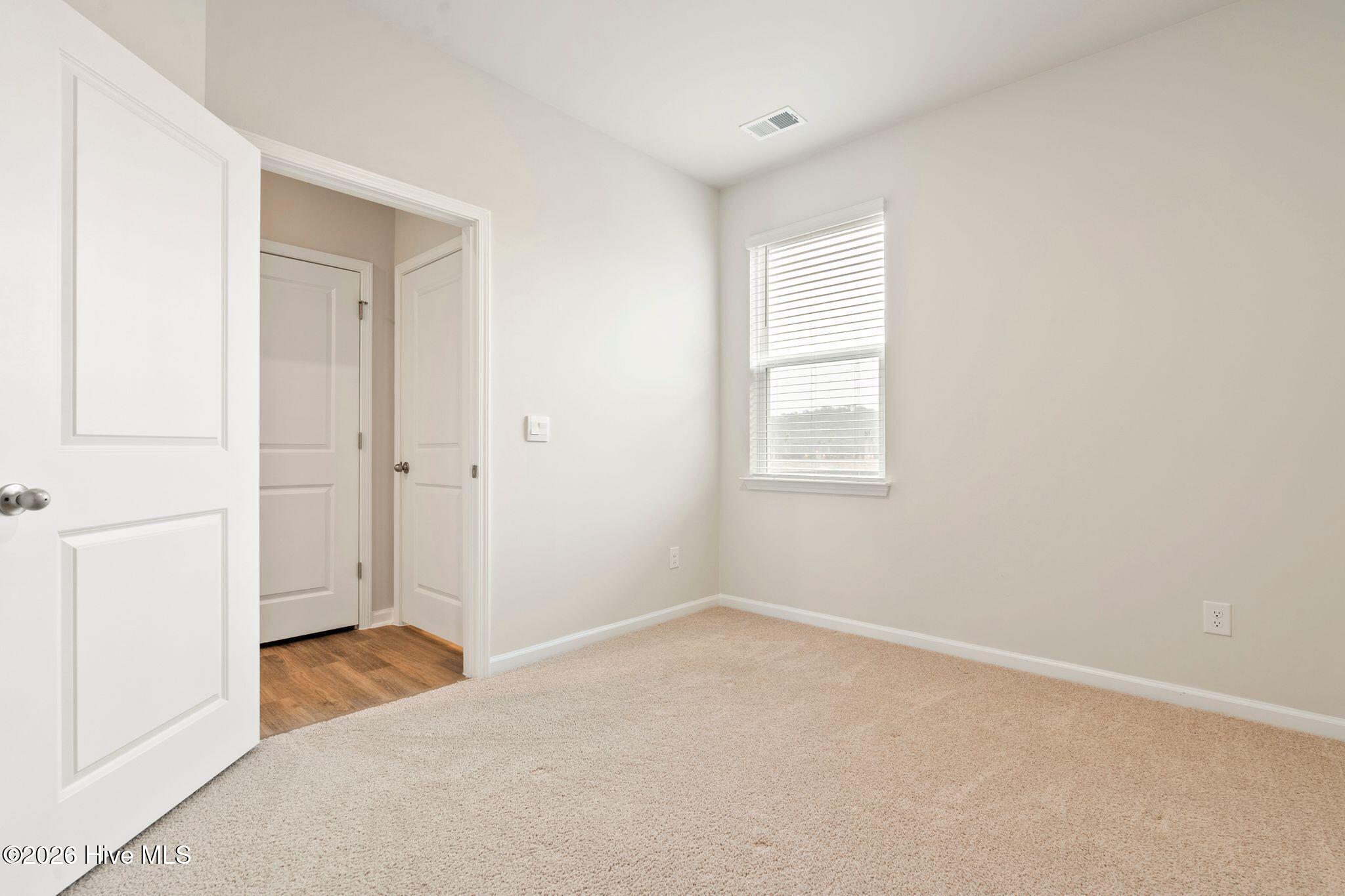 100553516 | Photo 25