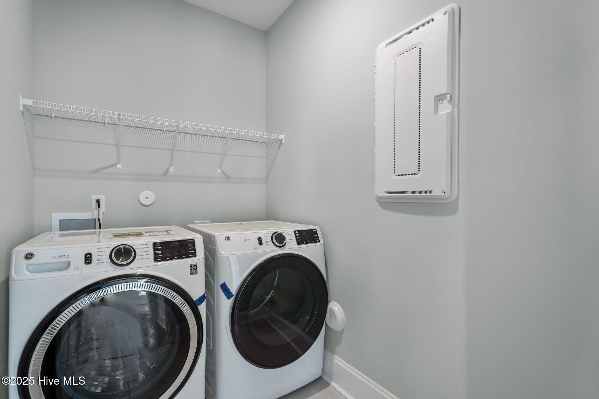 100537775 | Photo 36