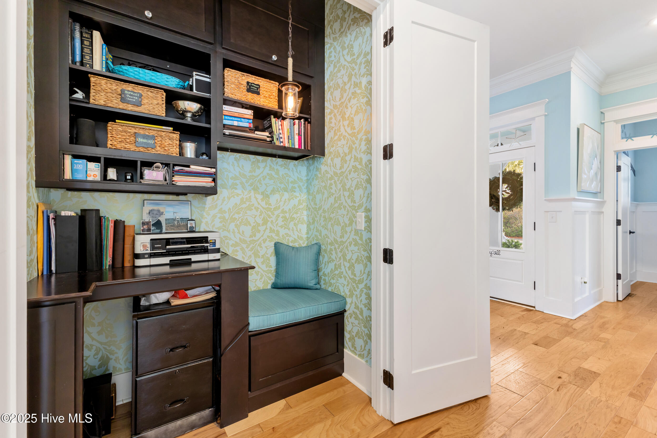 100543179 | Photo 26