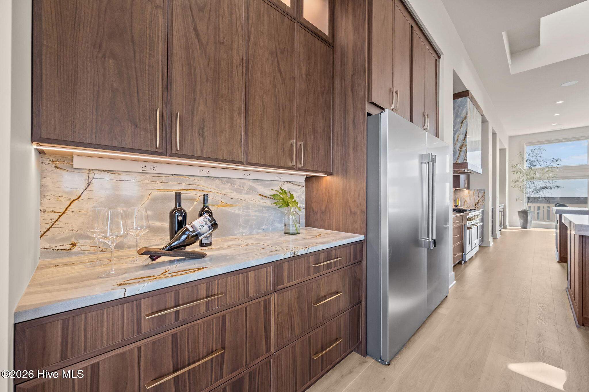 100552191 | Photo 15