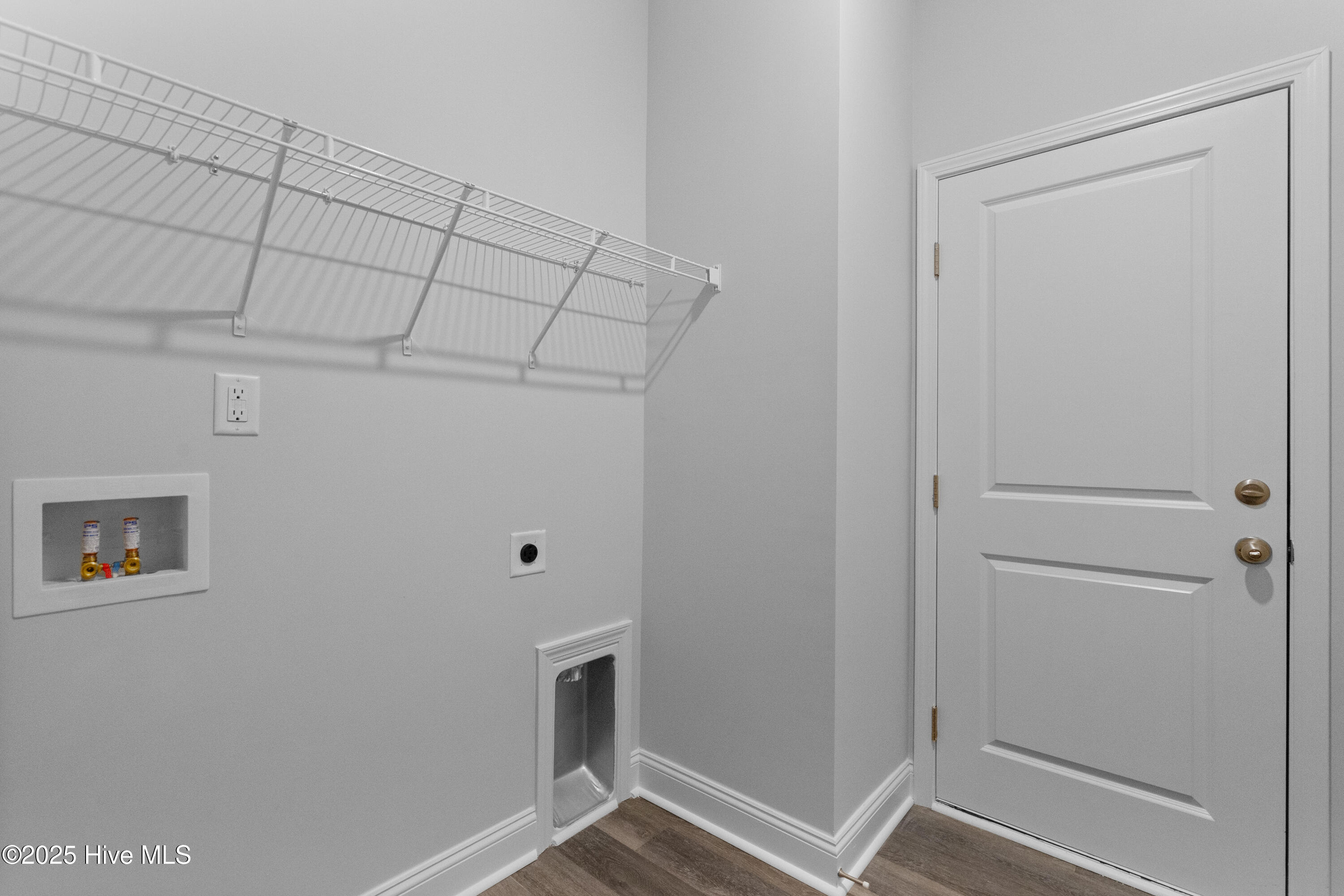 100510823 | Photo 25