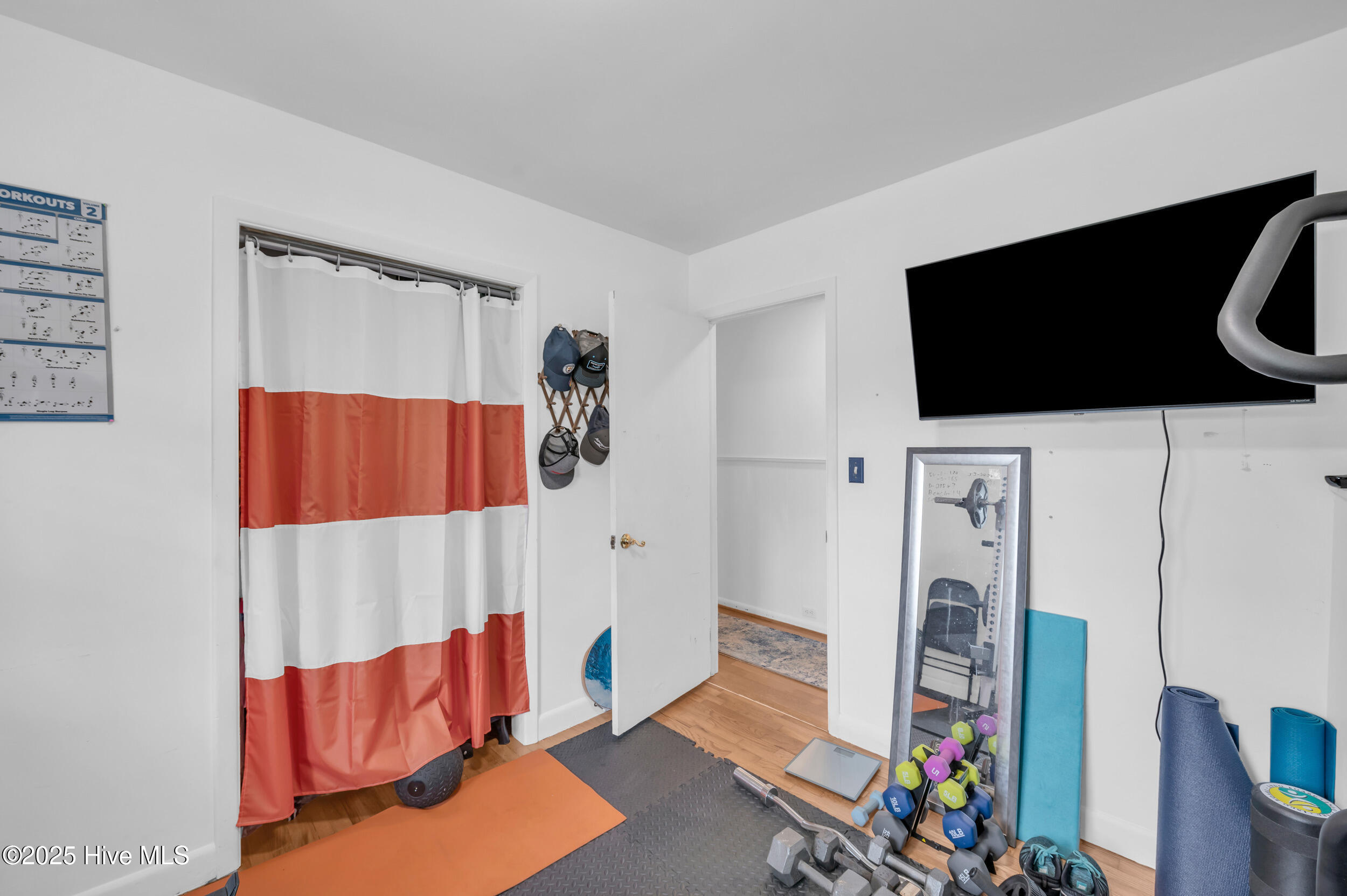 100562736 | Photo 25