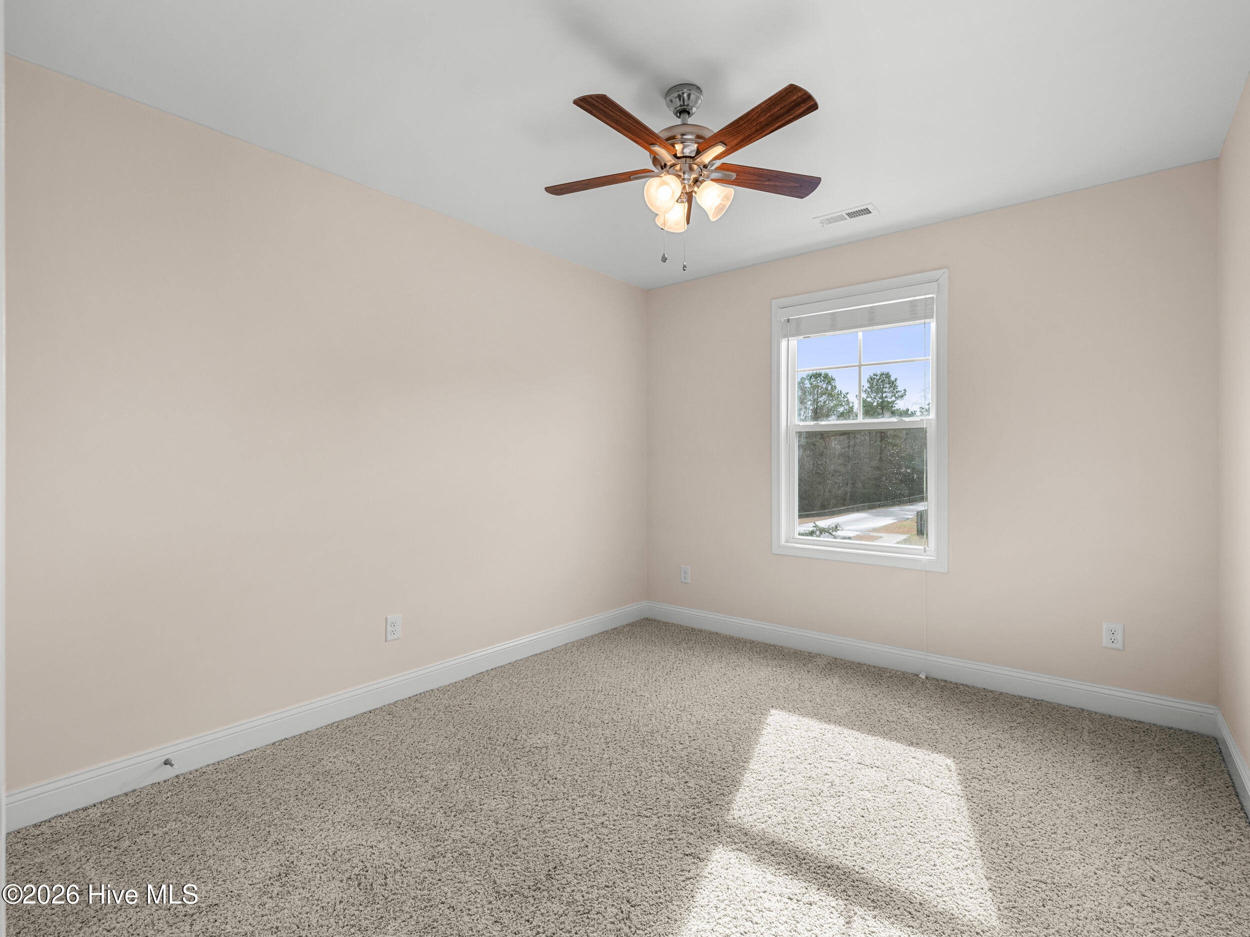 100548772 | Photo 49