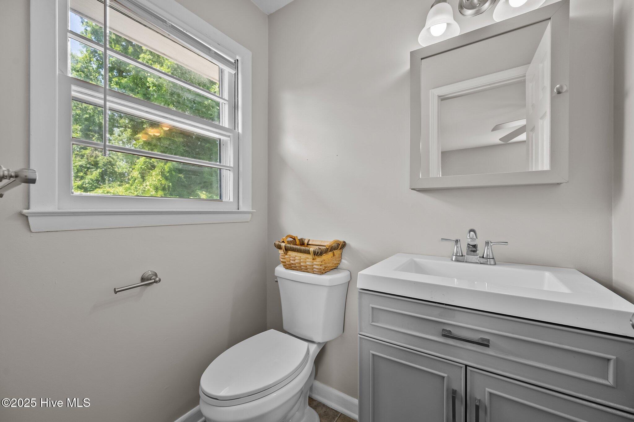 102 Mercer Road, Jacksonville, NC 28546 – photo 18: 24-web-or-mls-_RAD0069