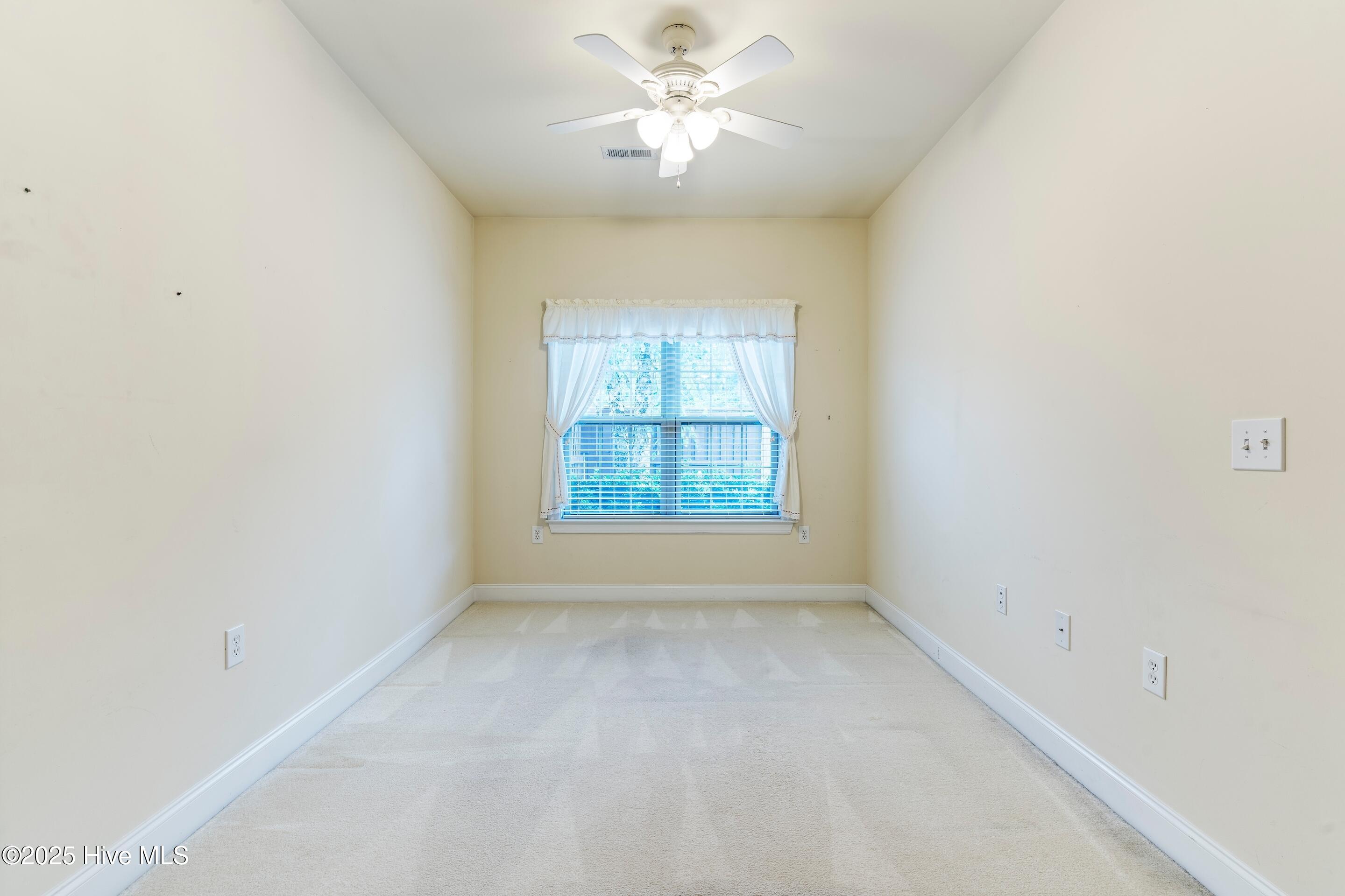 100532046 | Photo 22