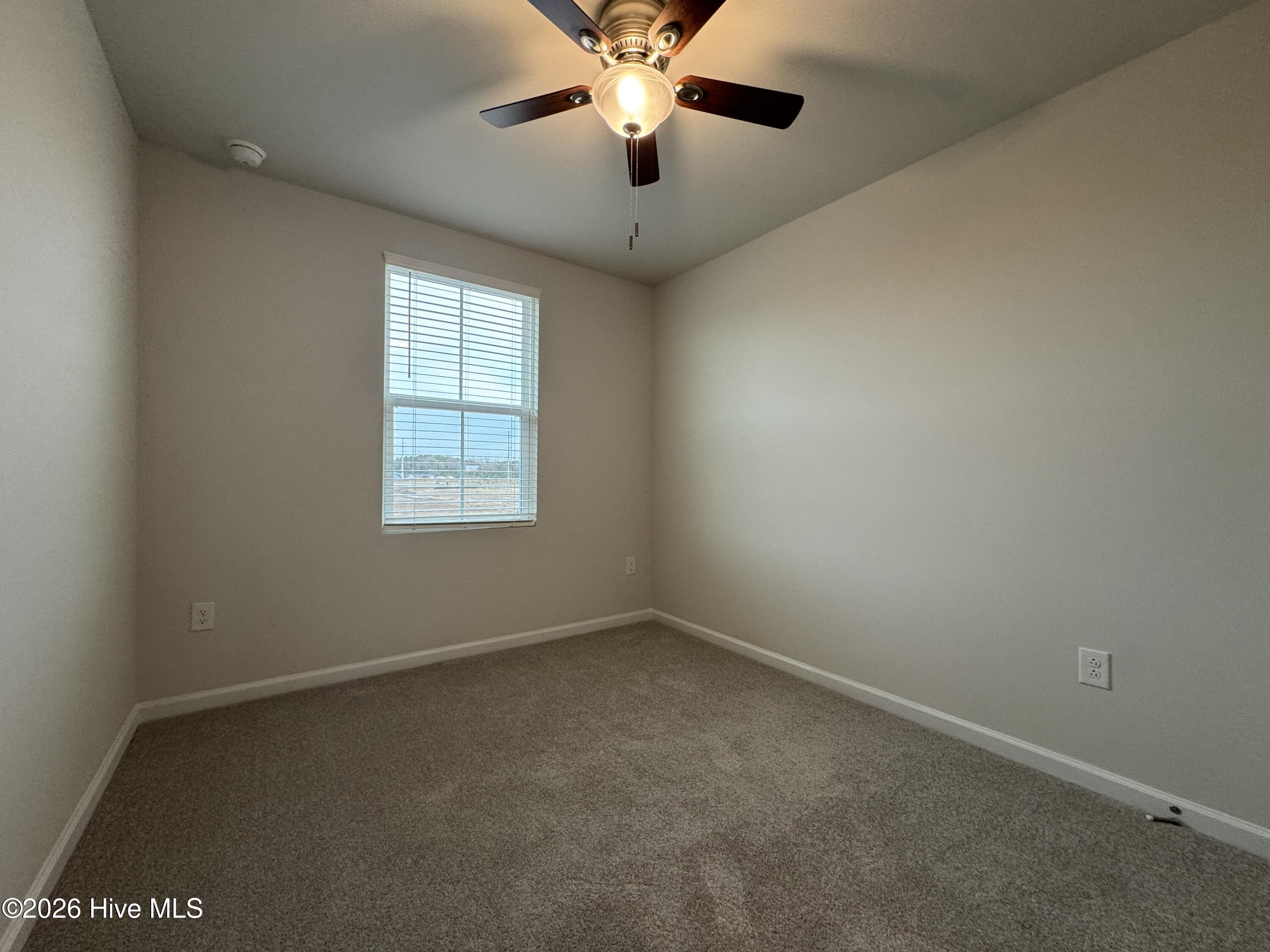 100547692 | Photo 16