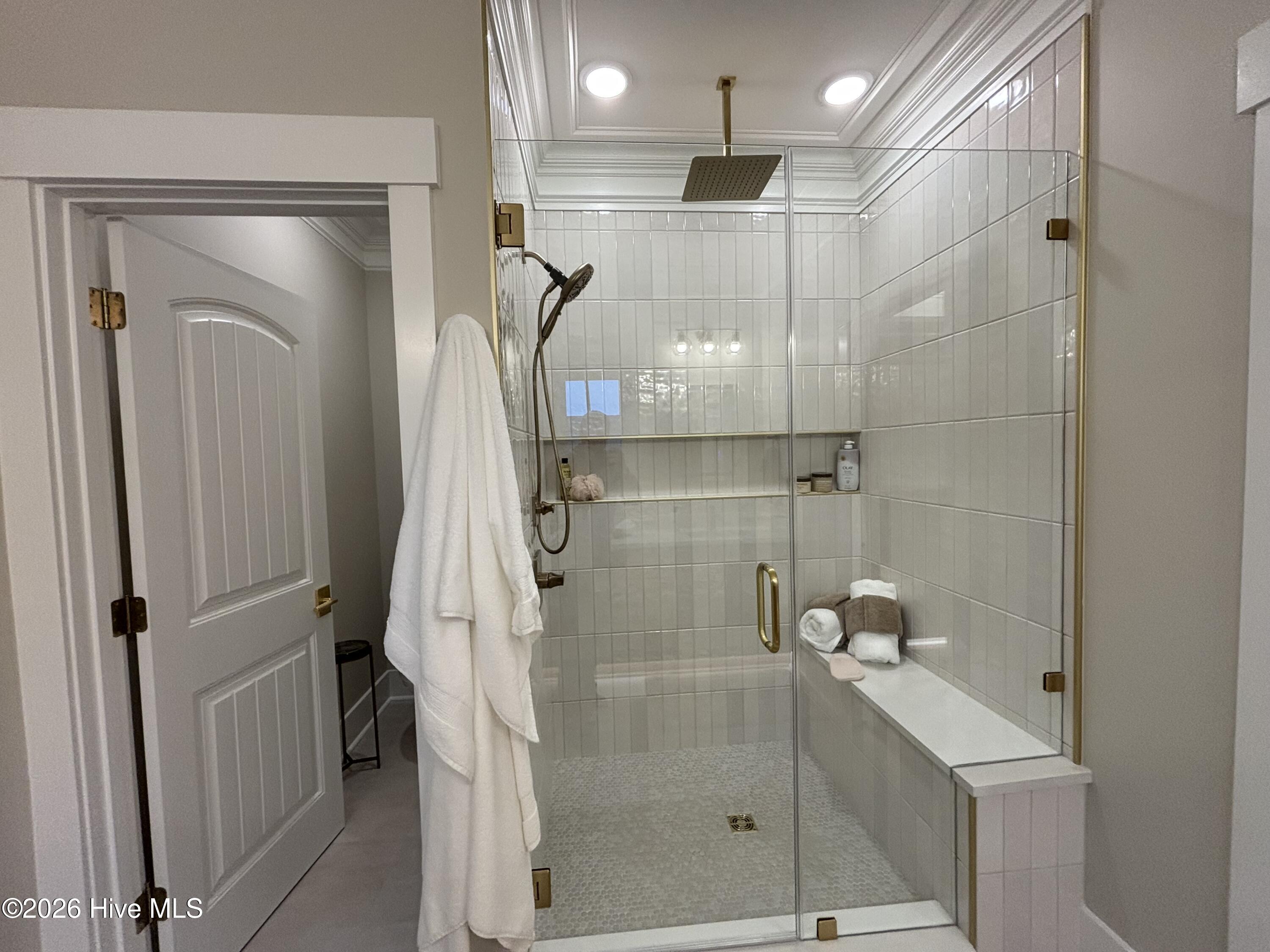 100516902 | Photo 84