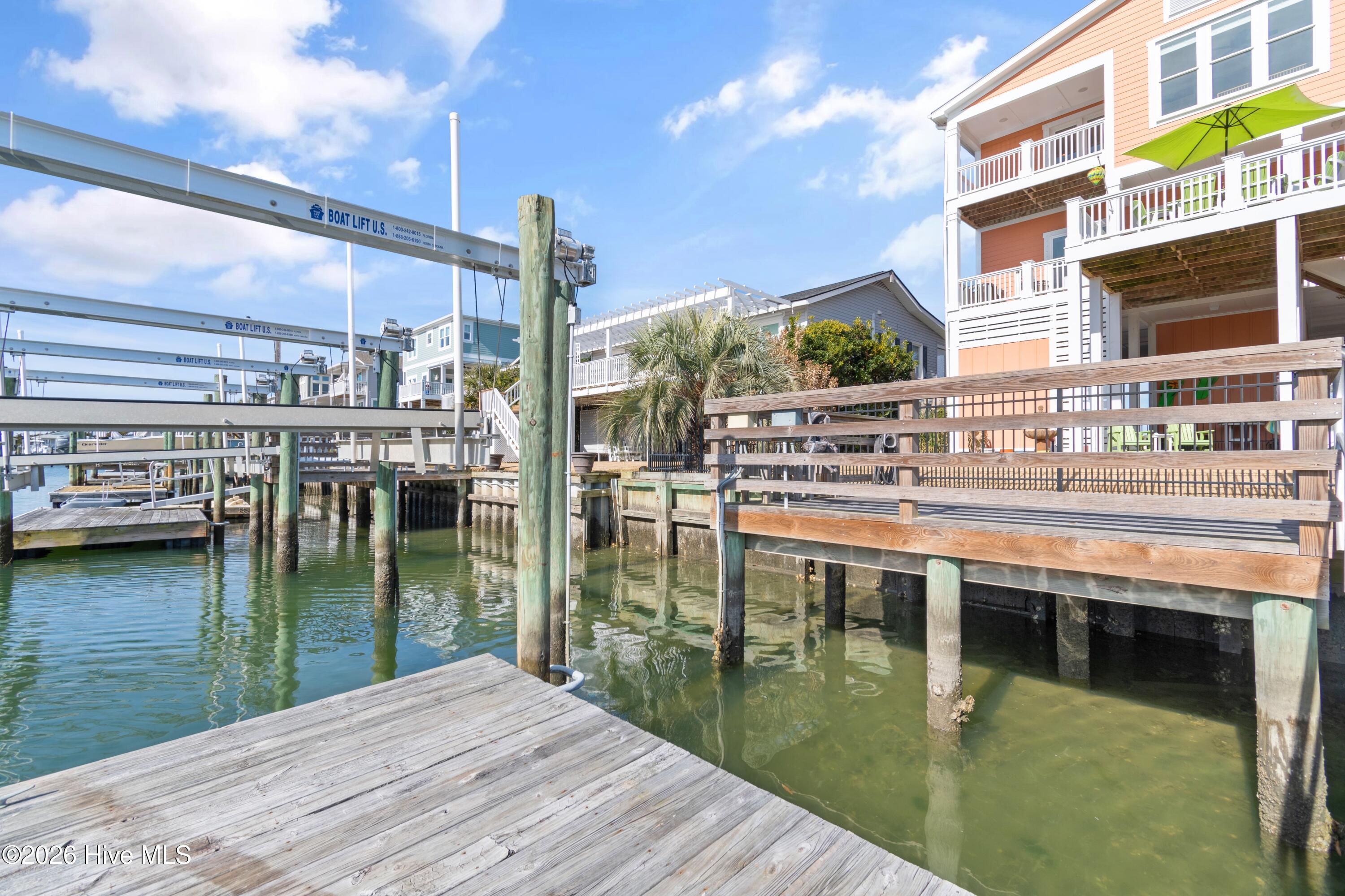 100547870 | Photo 59