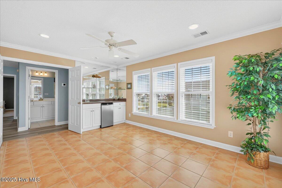 100522295 | Photo 44