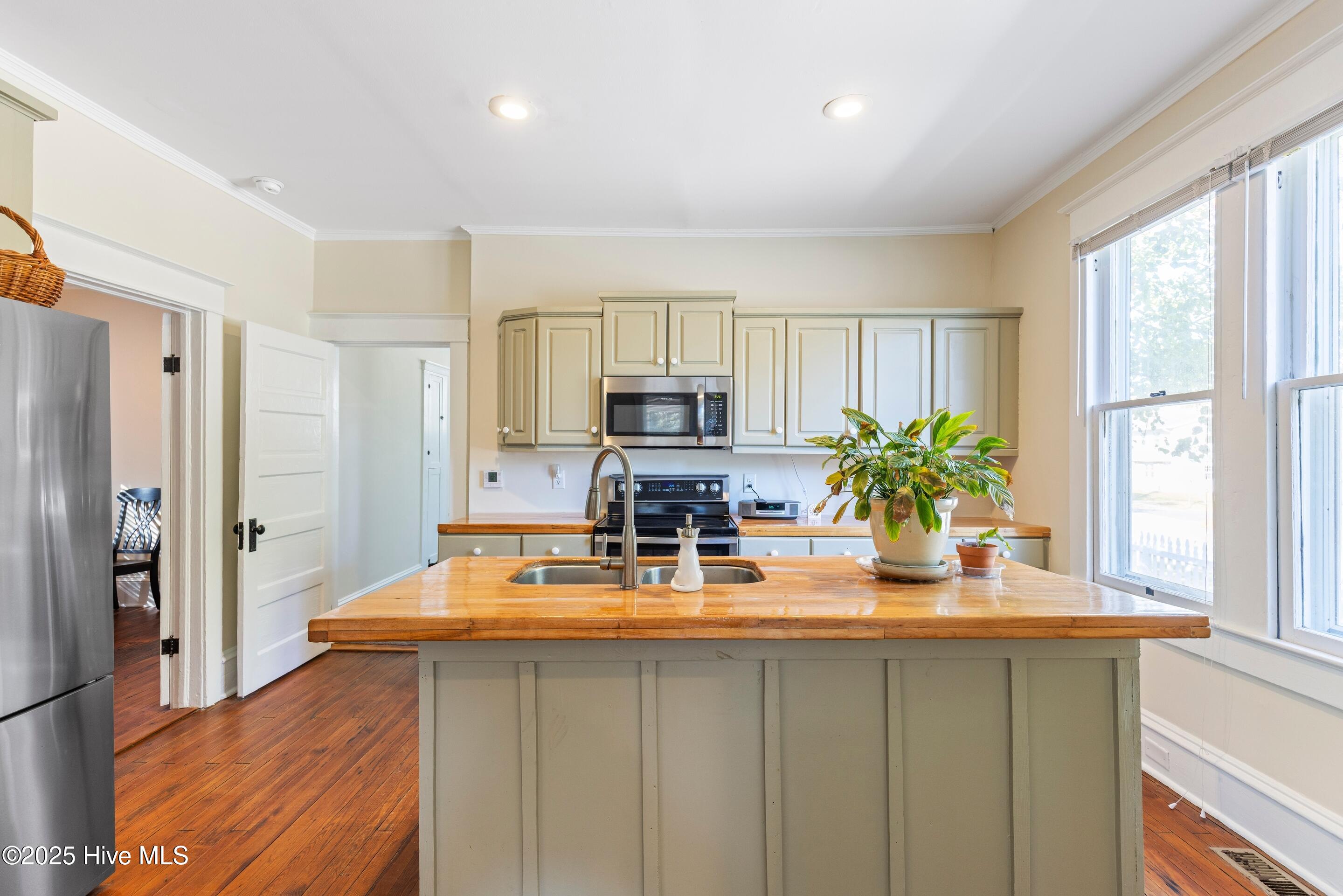 100541674 | Photo 17