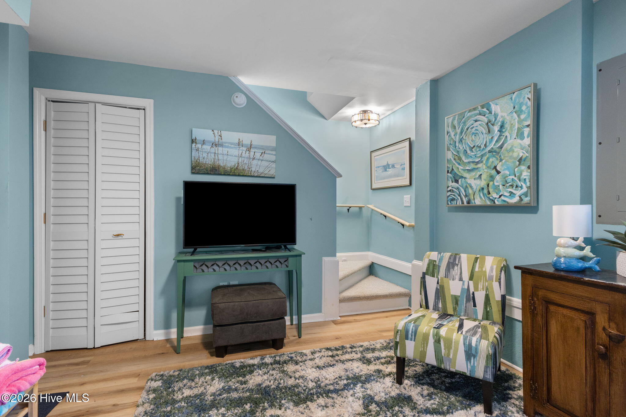 100559808 | Photo 25