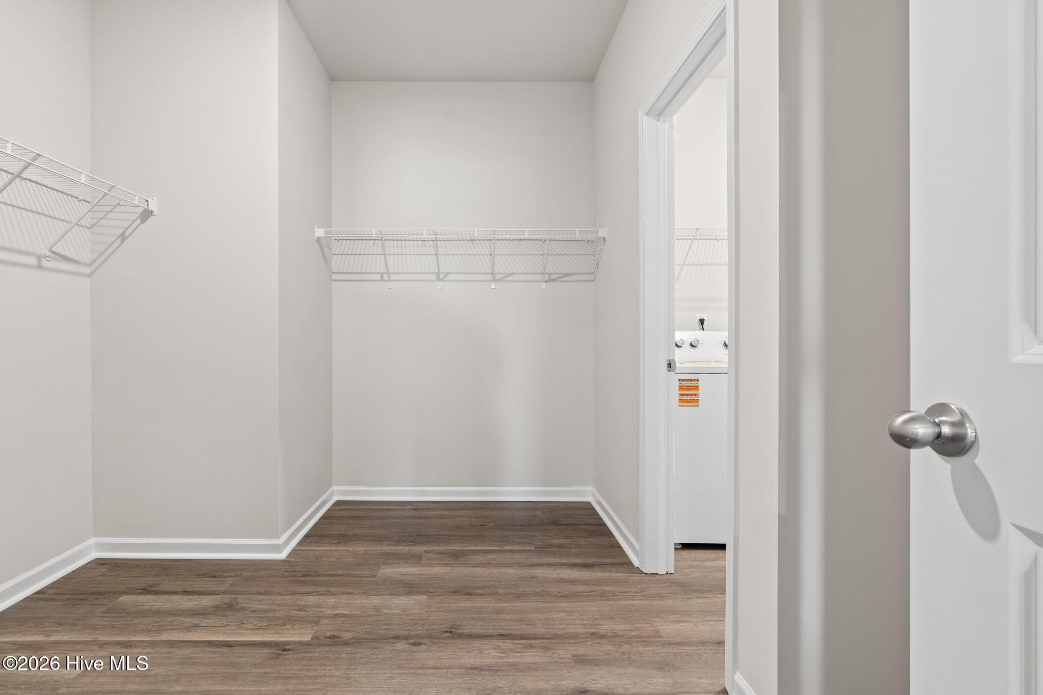 100563923 | Photo 17