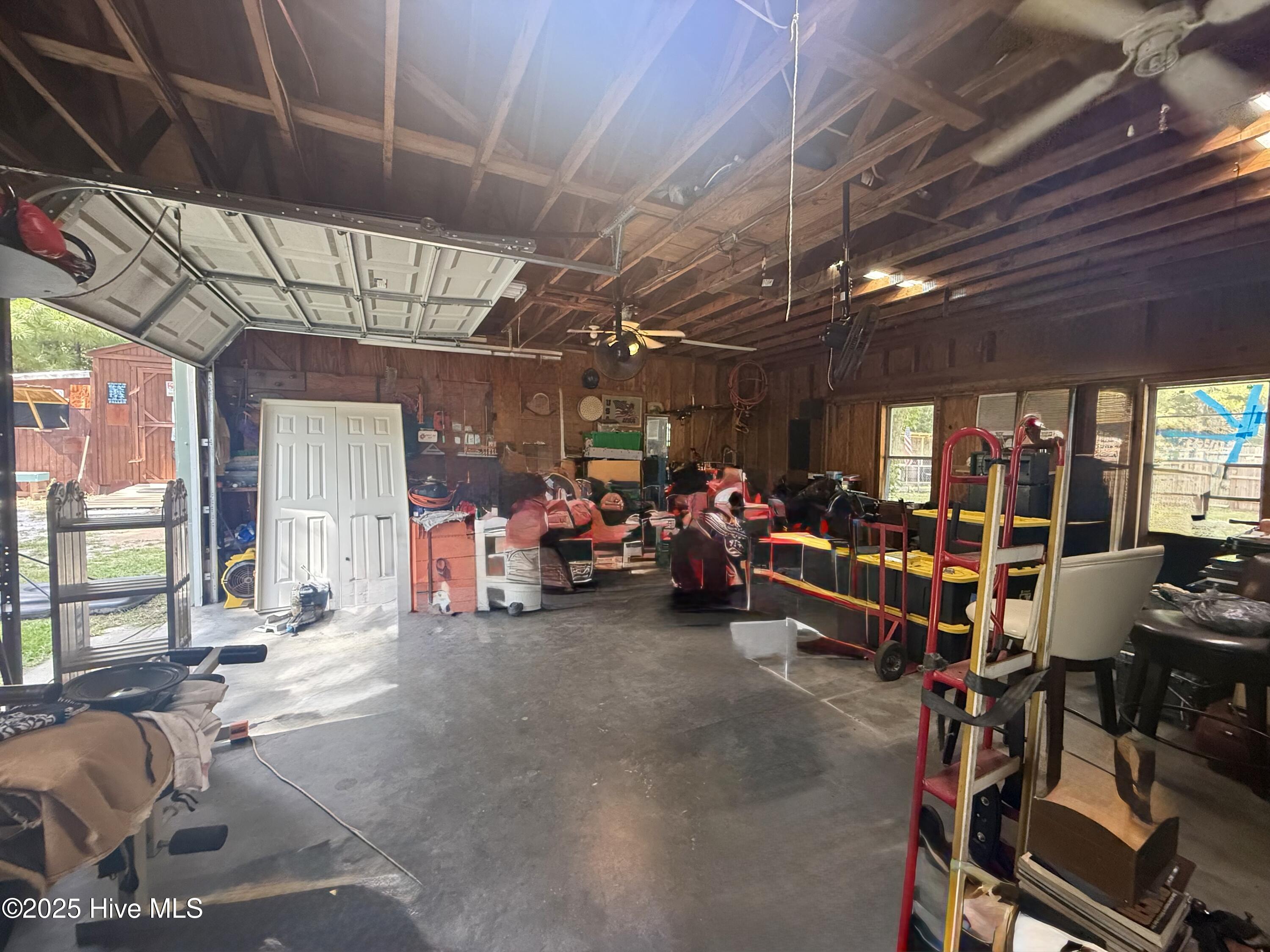 100527514 | Photo 18