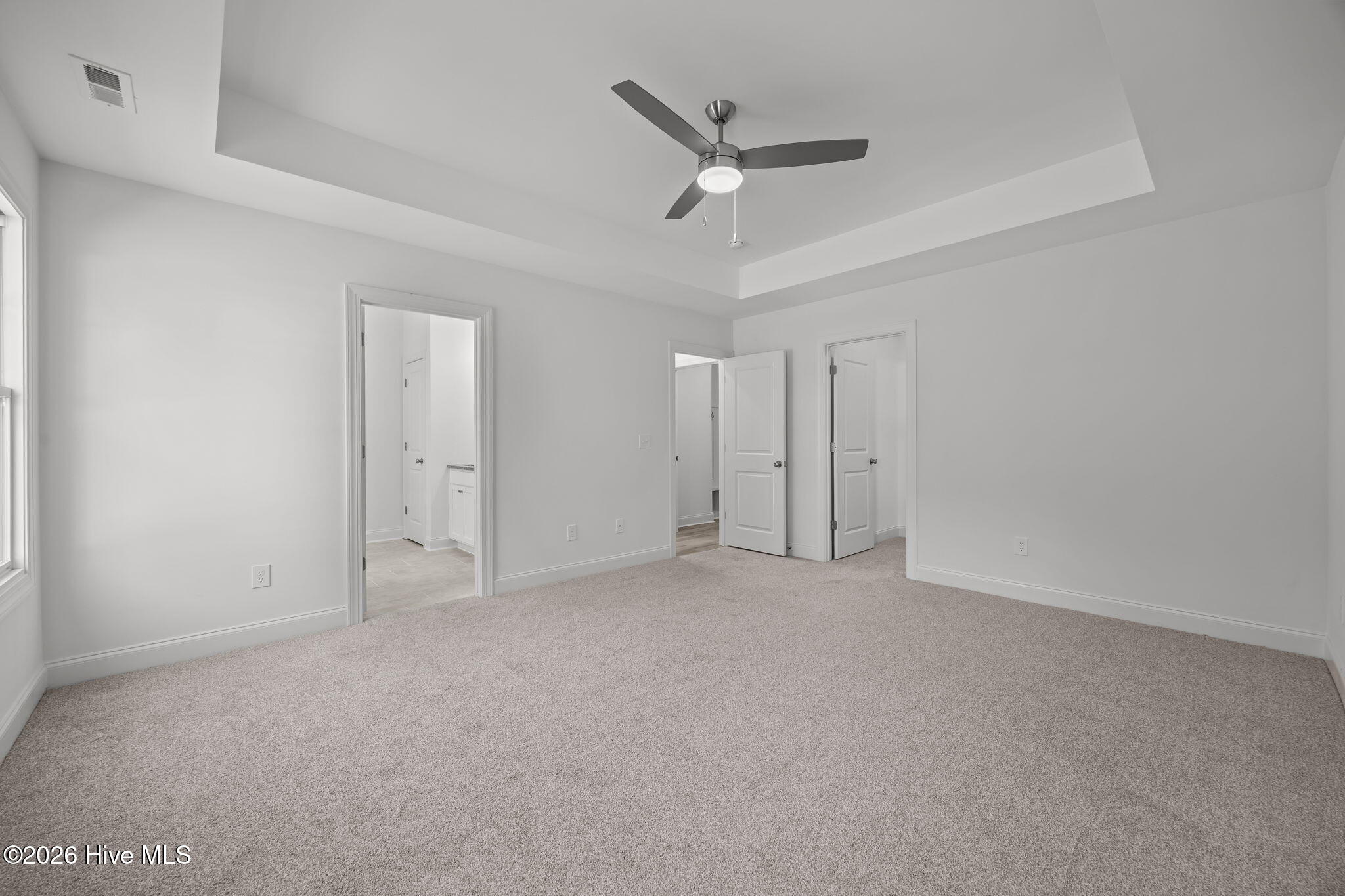 100528574 | Photo 18