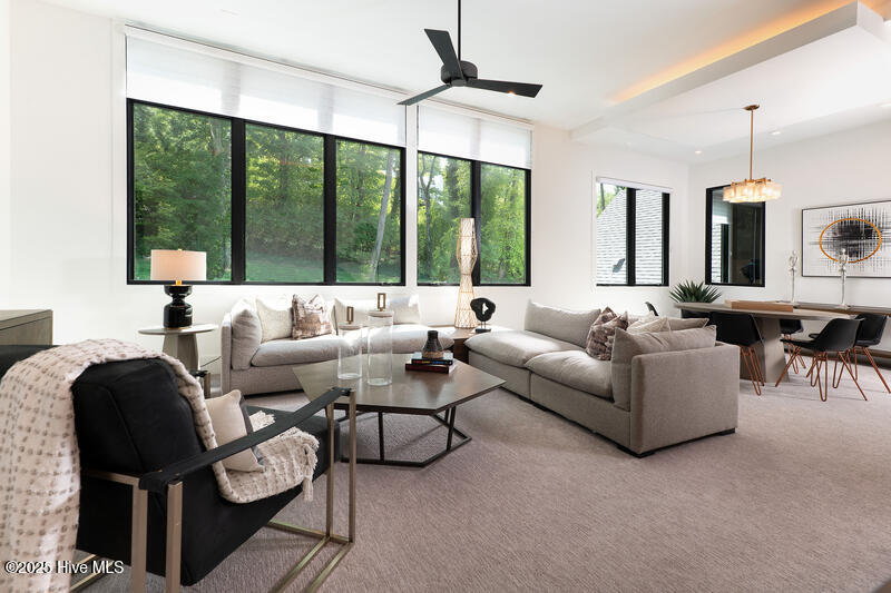 100514811 | Photo 19