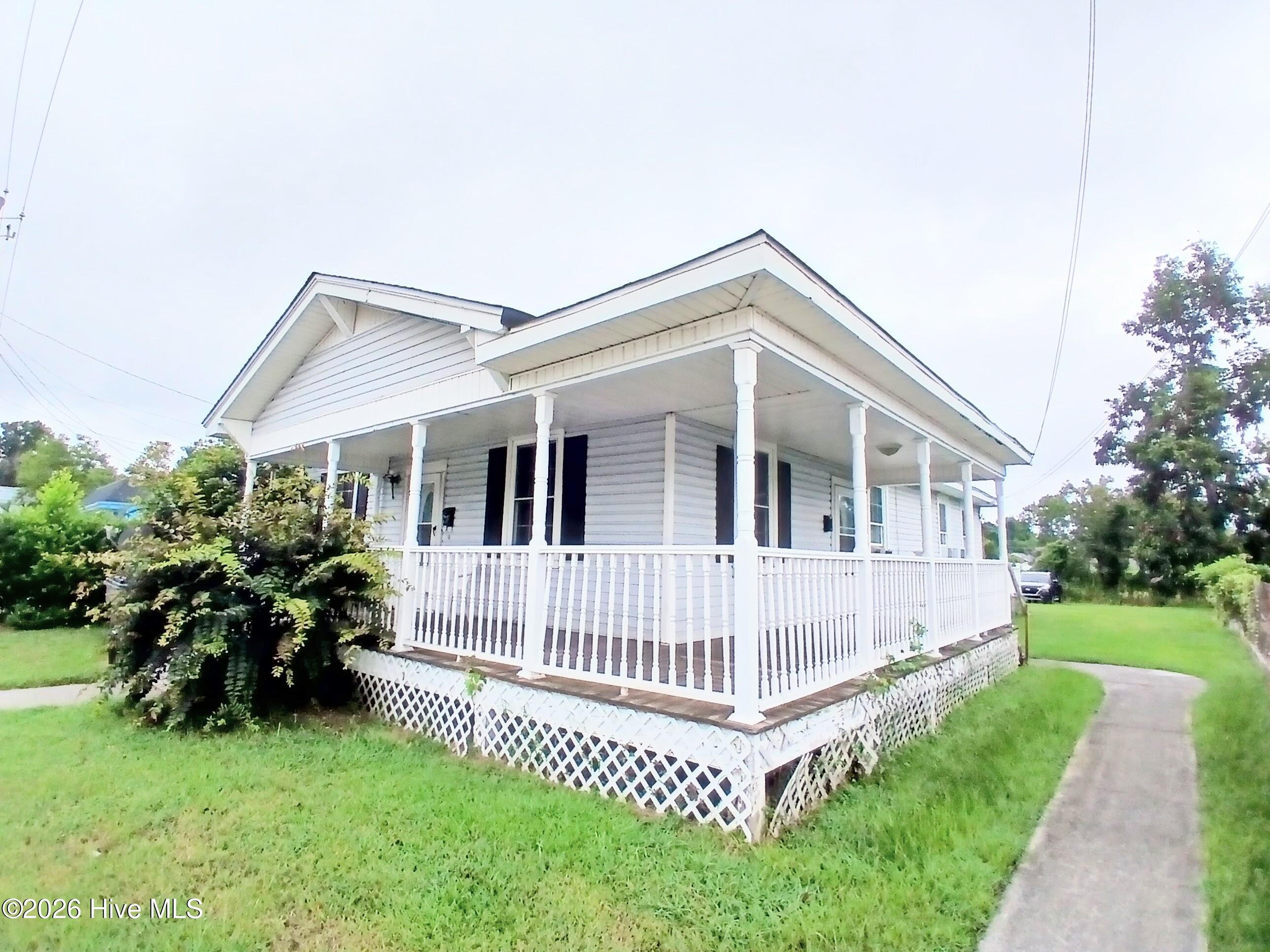 Photo 4 of Single family home for sale at 2047 Broad St, Augusta, GA 30904 | MLS# 100603847 | Listing updated on 2026-09-16